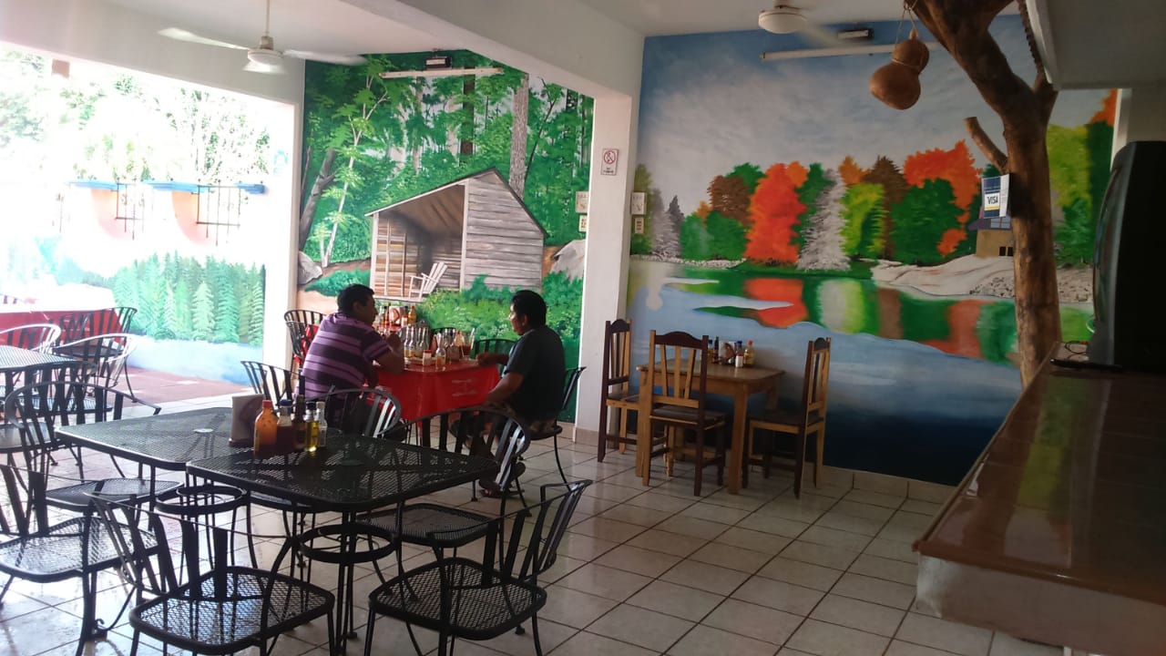 El Camaron Feliz image 3