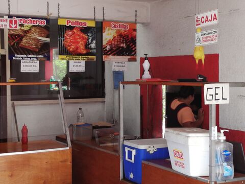 Asadero alas brasas. image 3