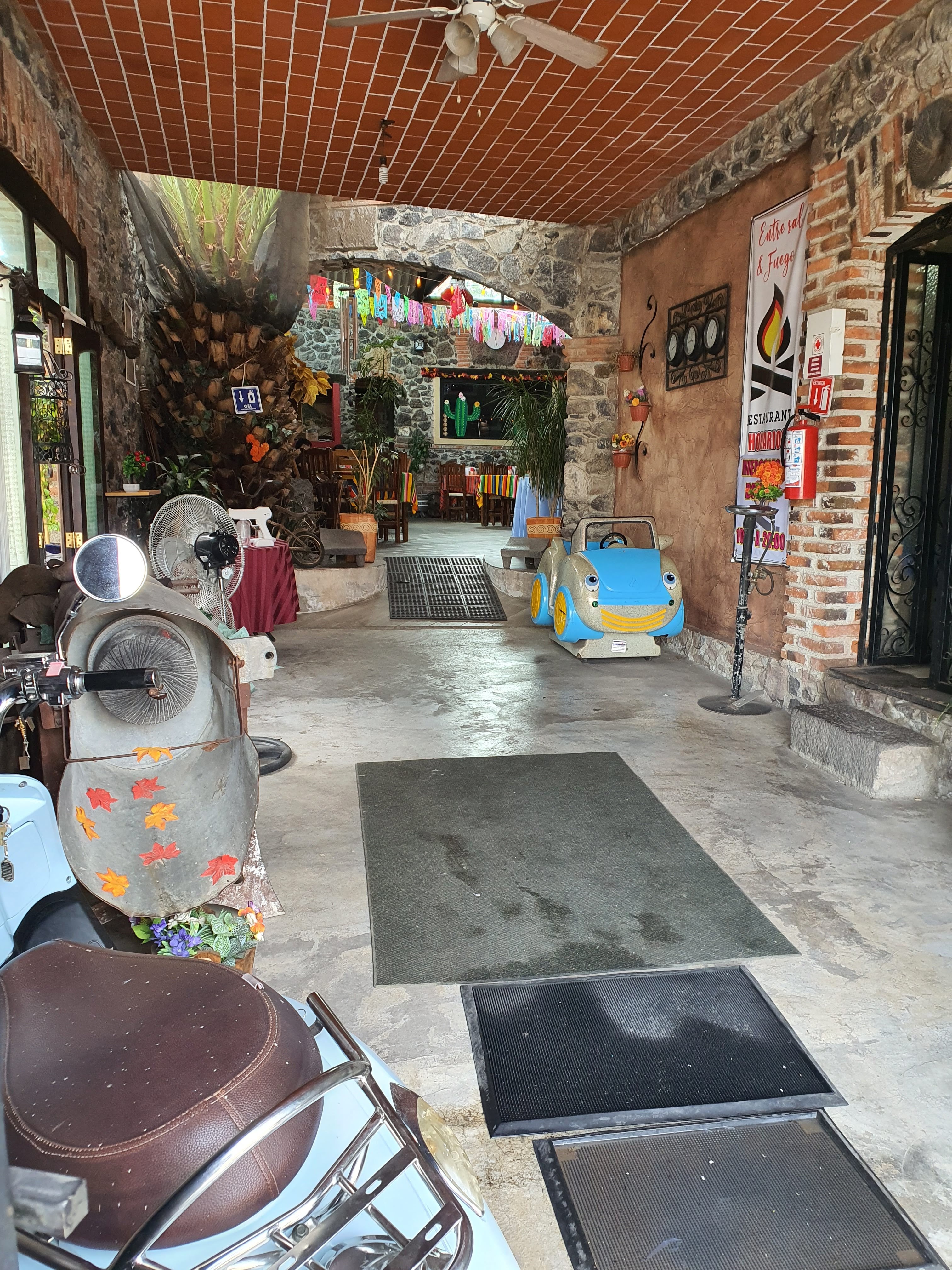 Entre Sal y Fuego image 9