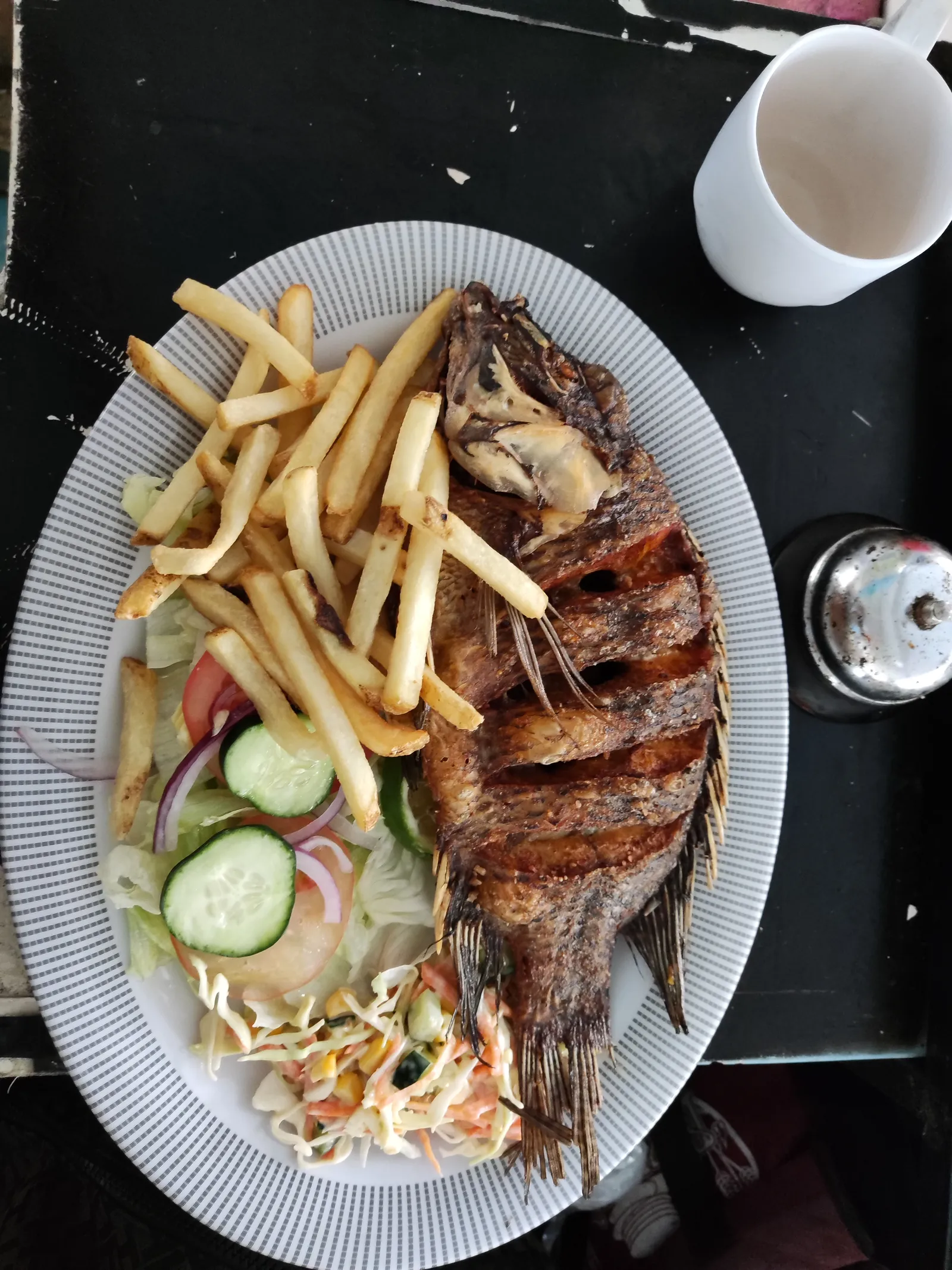 La mojarra dorada restaurant image 3