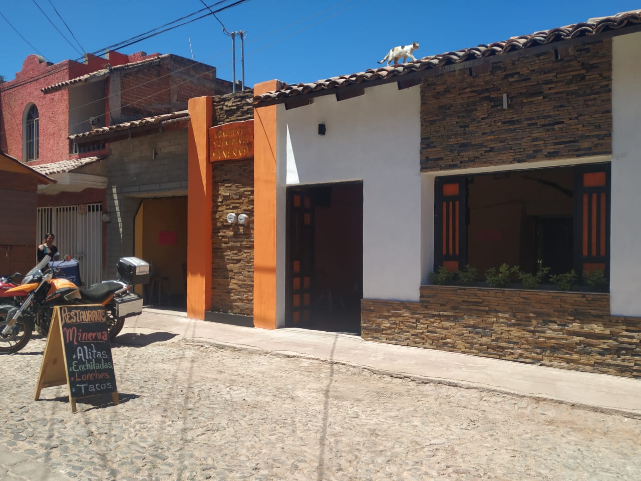 Loncheria Y Cenaduria Minerva image 5