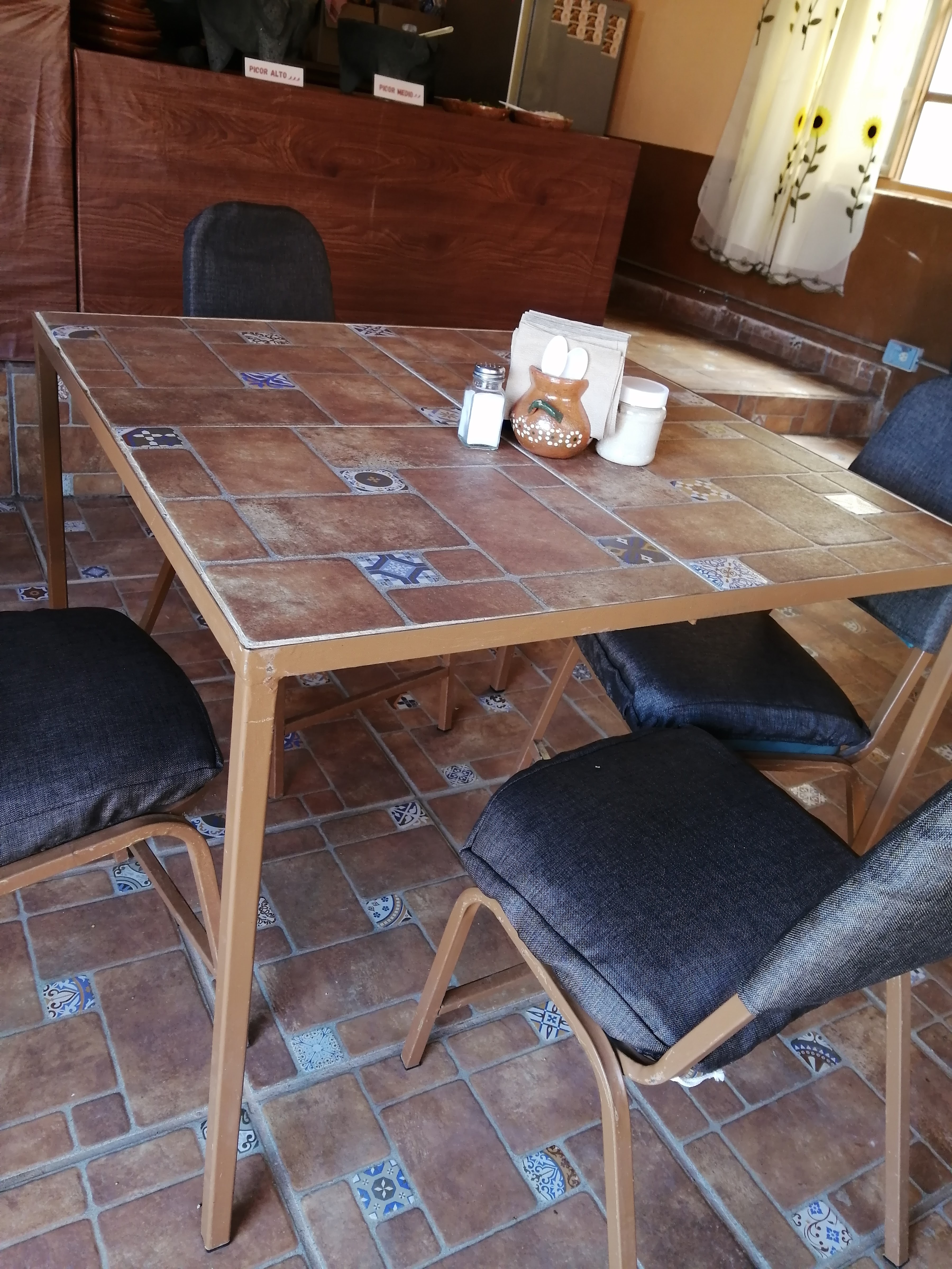 Tacos de guisos "LAS CAZUELITAS DE CHIQUILIS" image 8