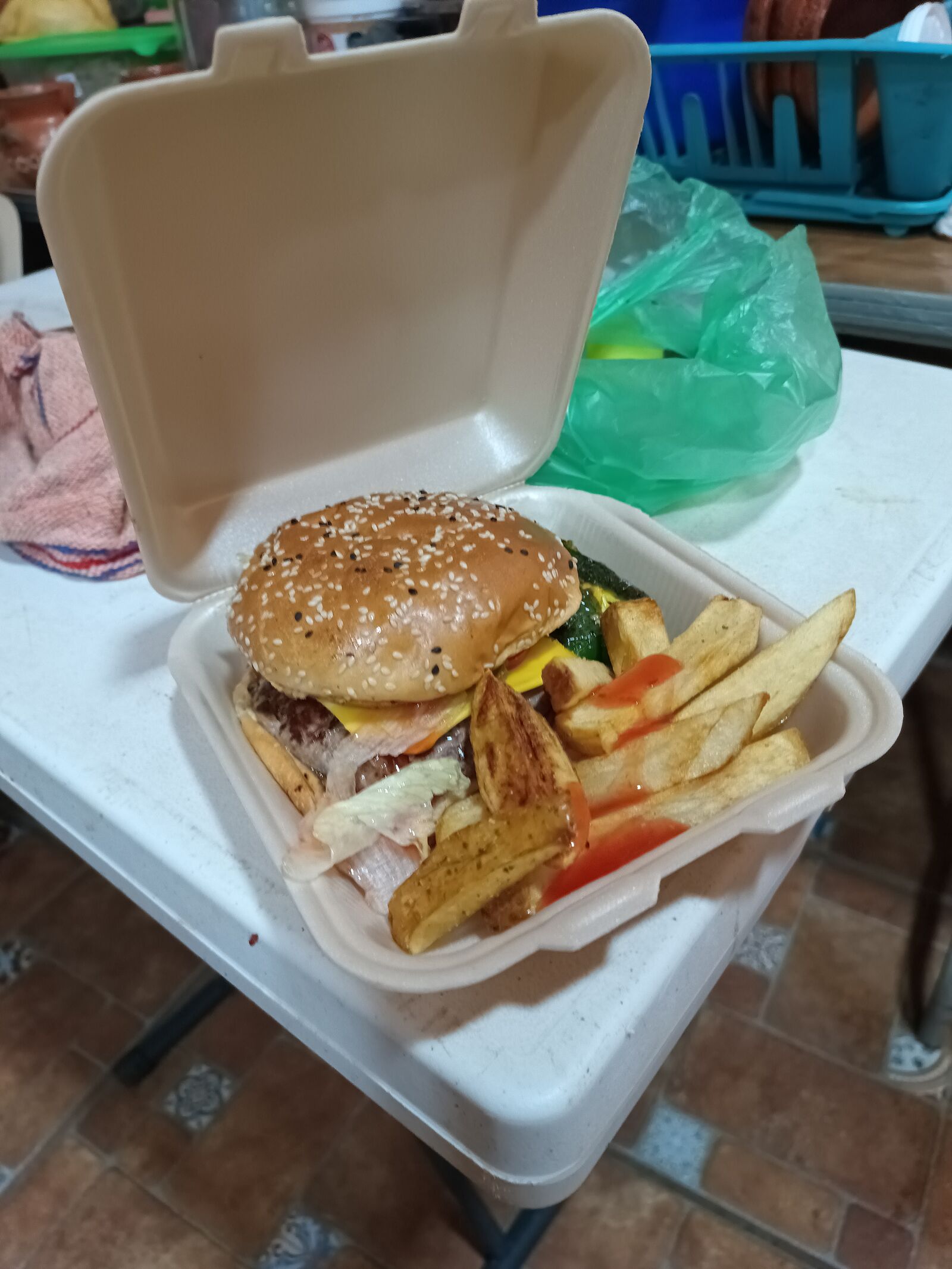 Dogos&Burguers image 6