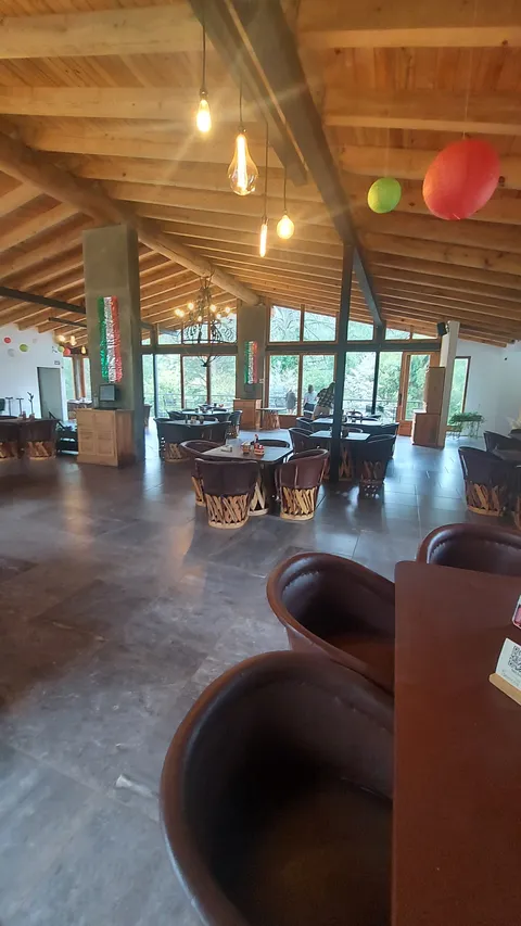 RESTAURANTE LOS SAUCES TAPALPA JALISCO image 6