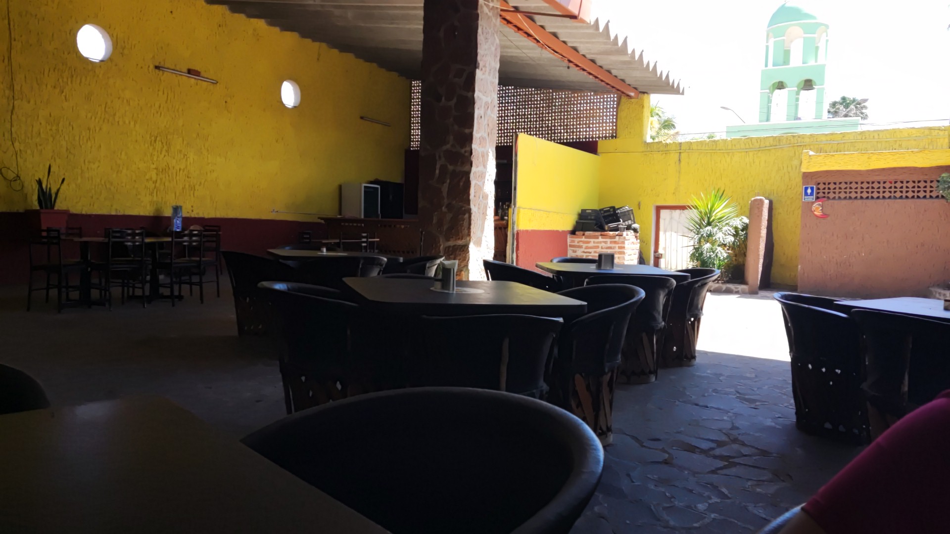 Las Brasas Restaurant-Bar image 2