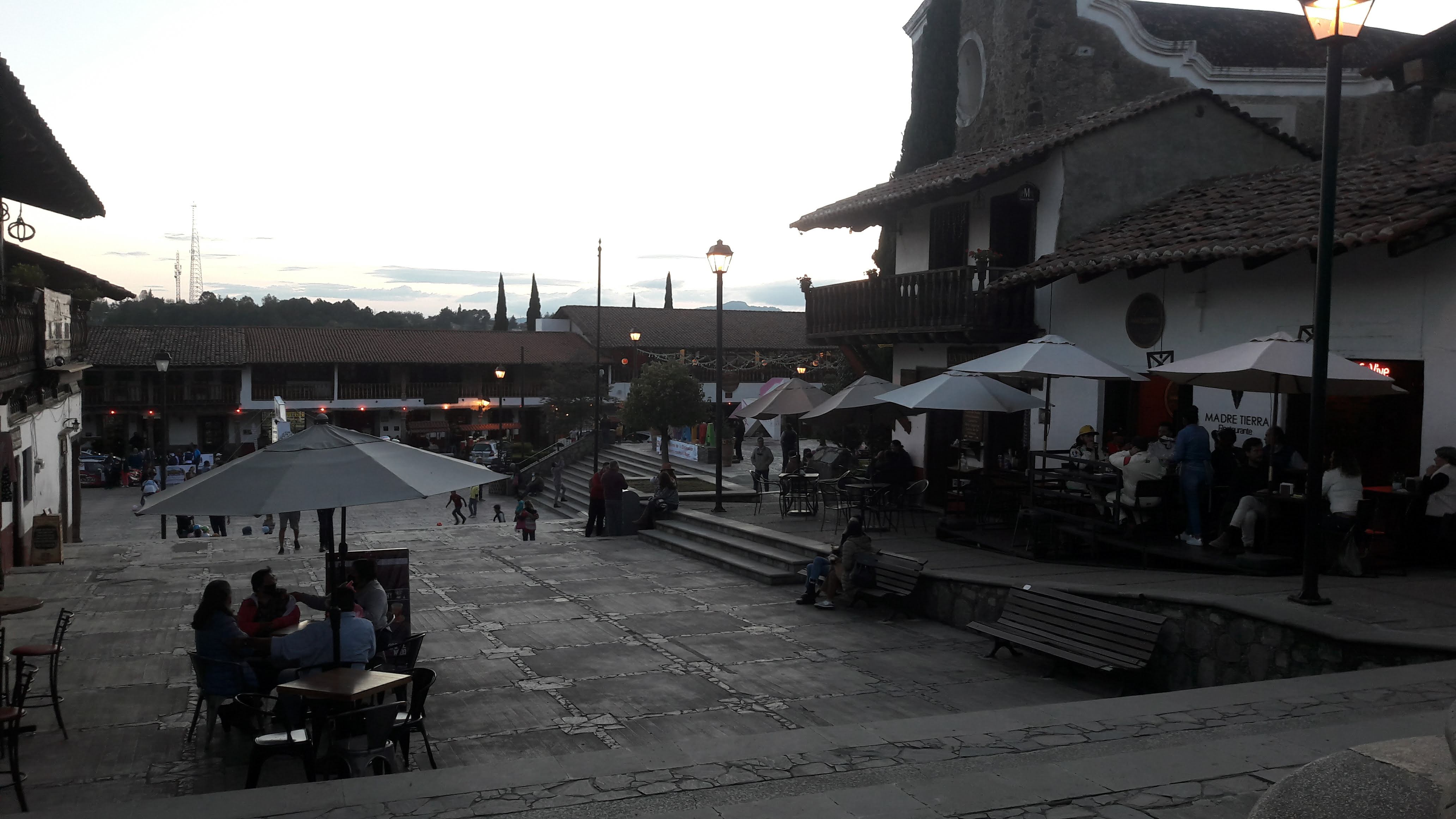 El Arado restaurant image 9