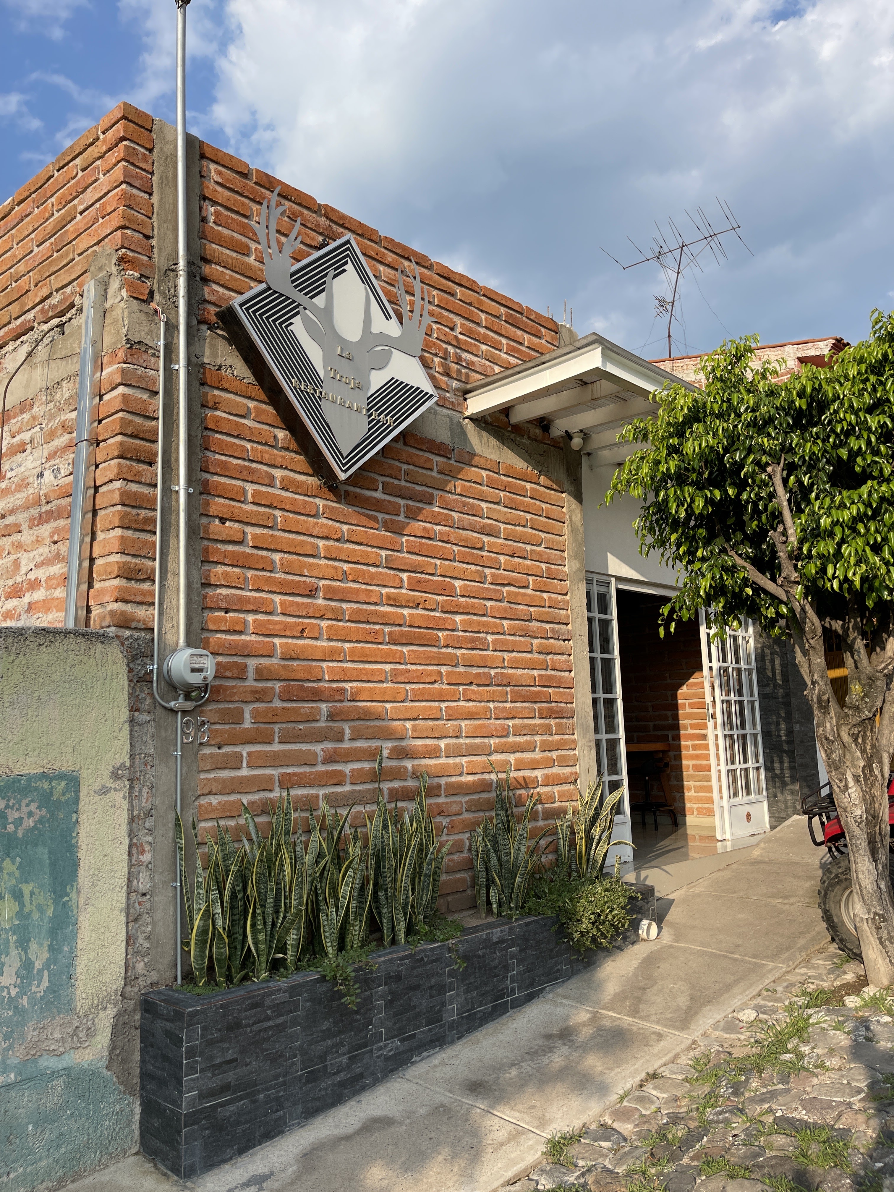 La Troja restaurant-bar image 4