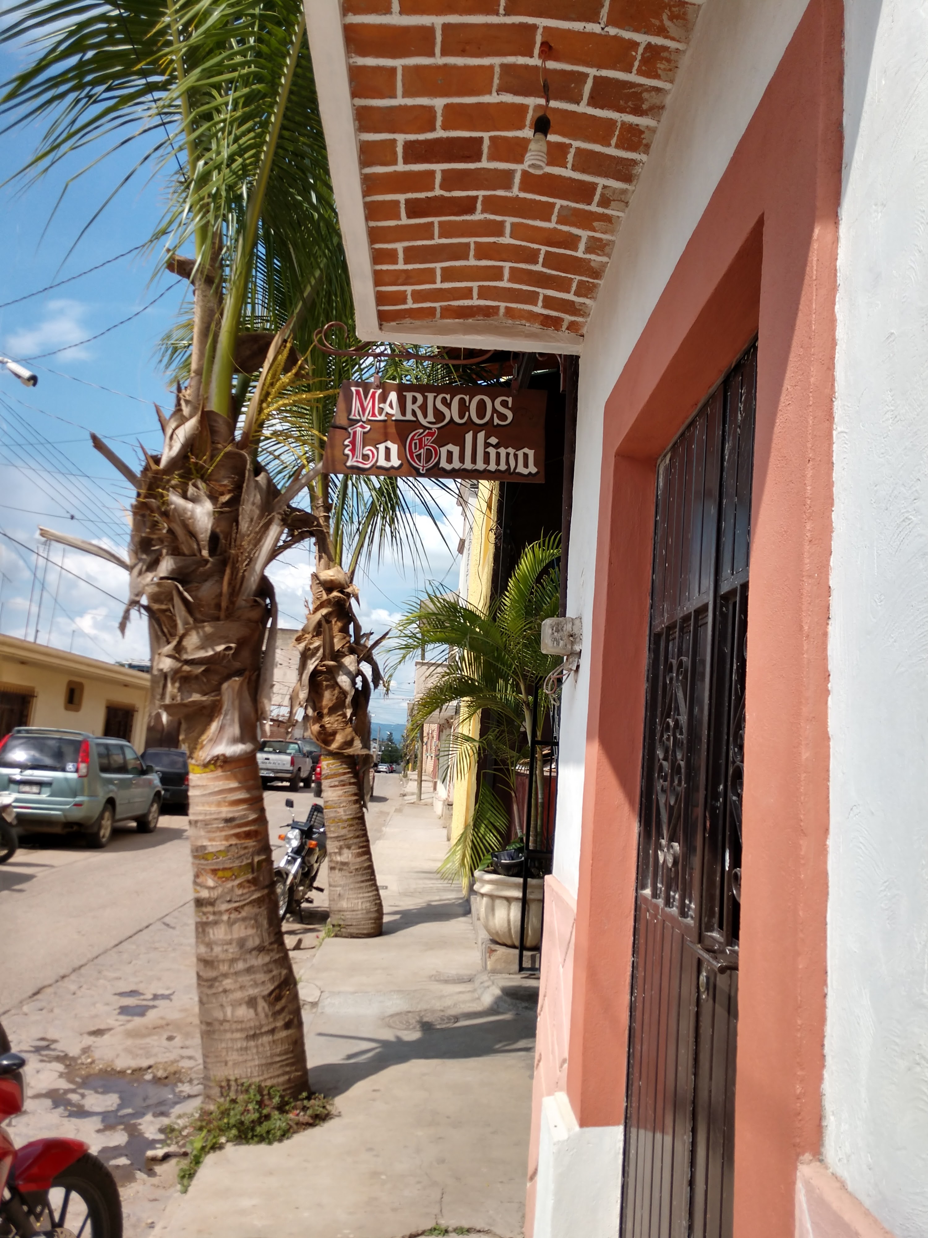 Mariscos La Gallina image 1