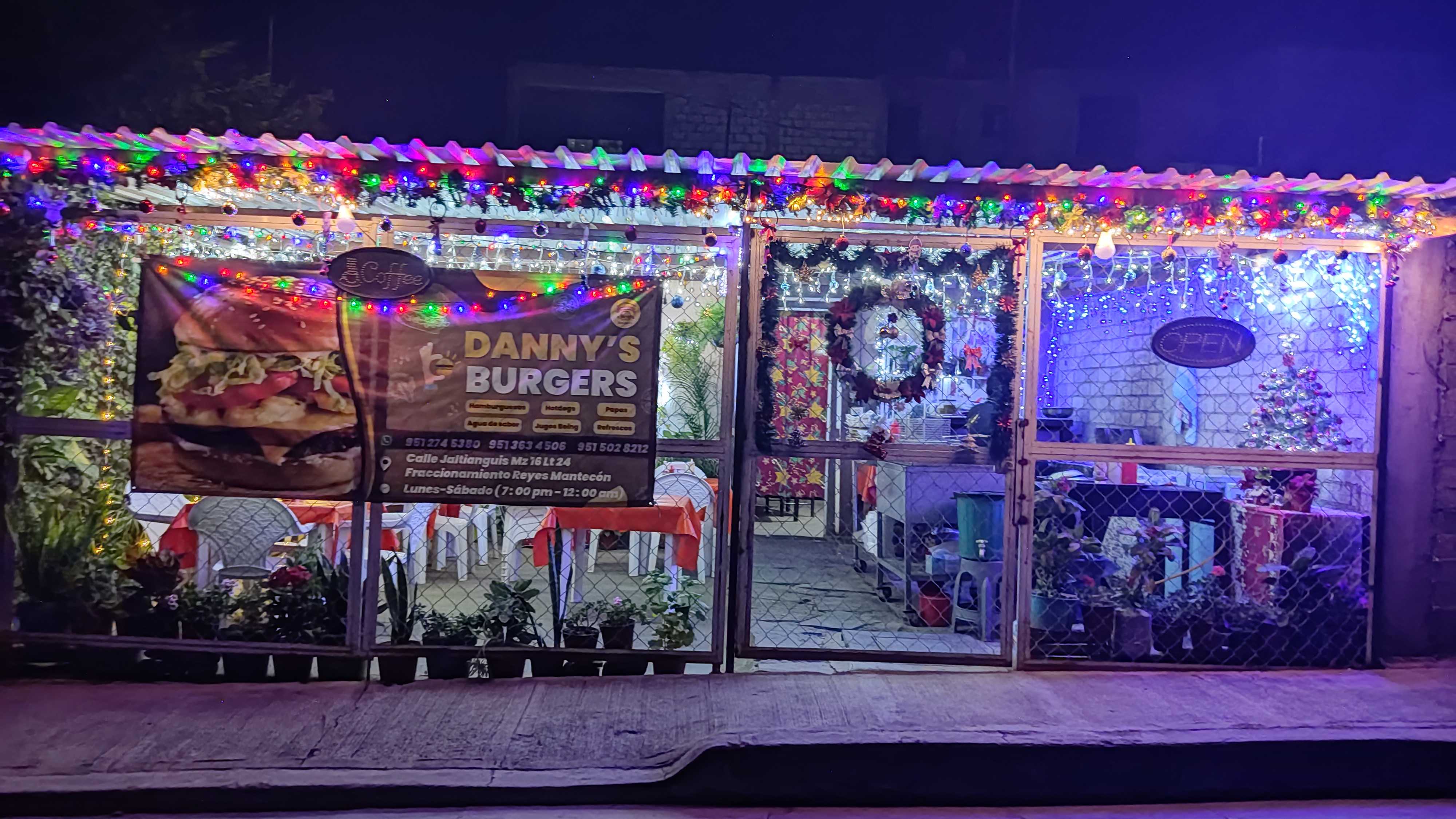 Danny's Burgers image 1