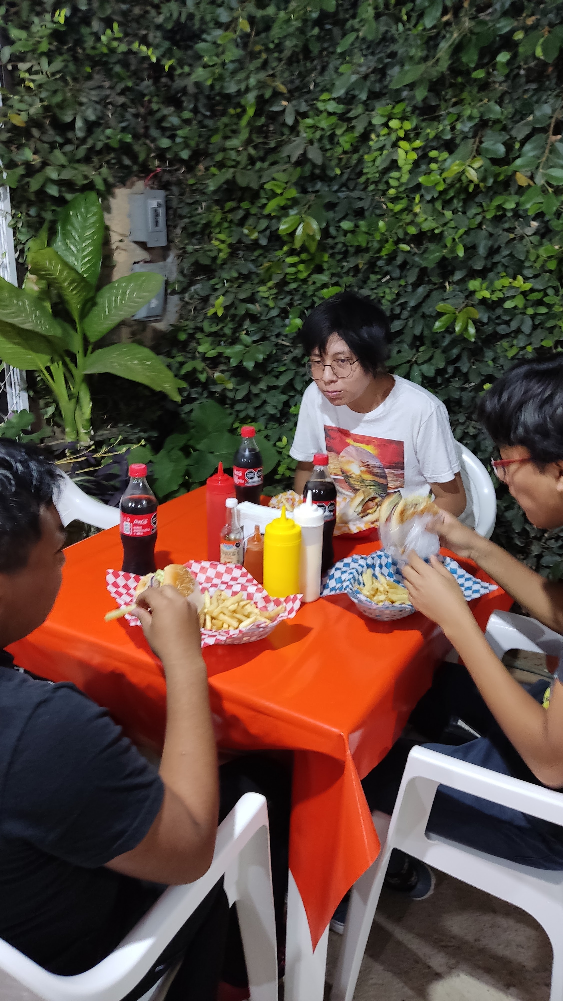 Danny's Burgers image 10