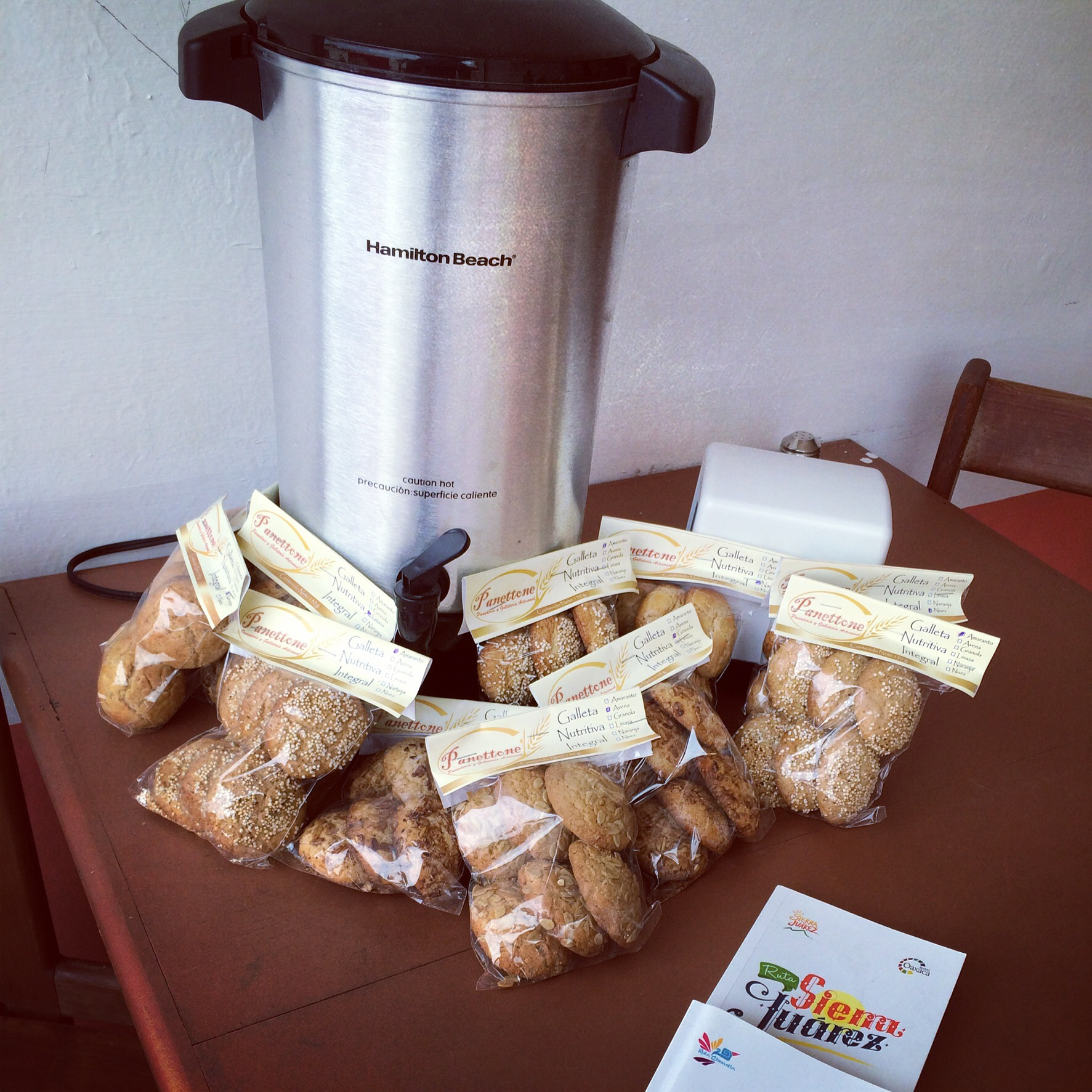 A Cafetería y Antojeria W image 3