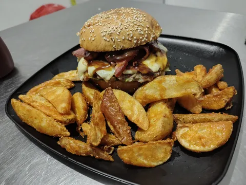 FLAMA'S SNACK image 1