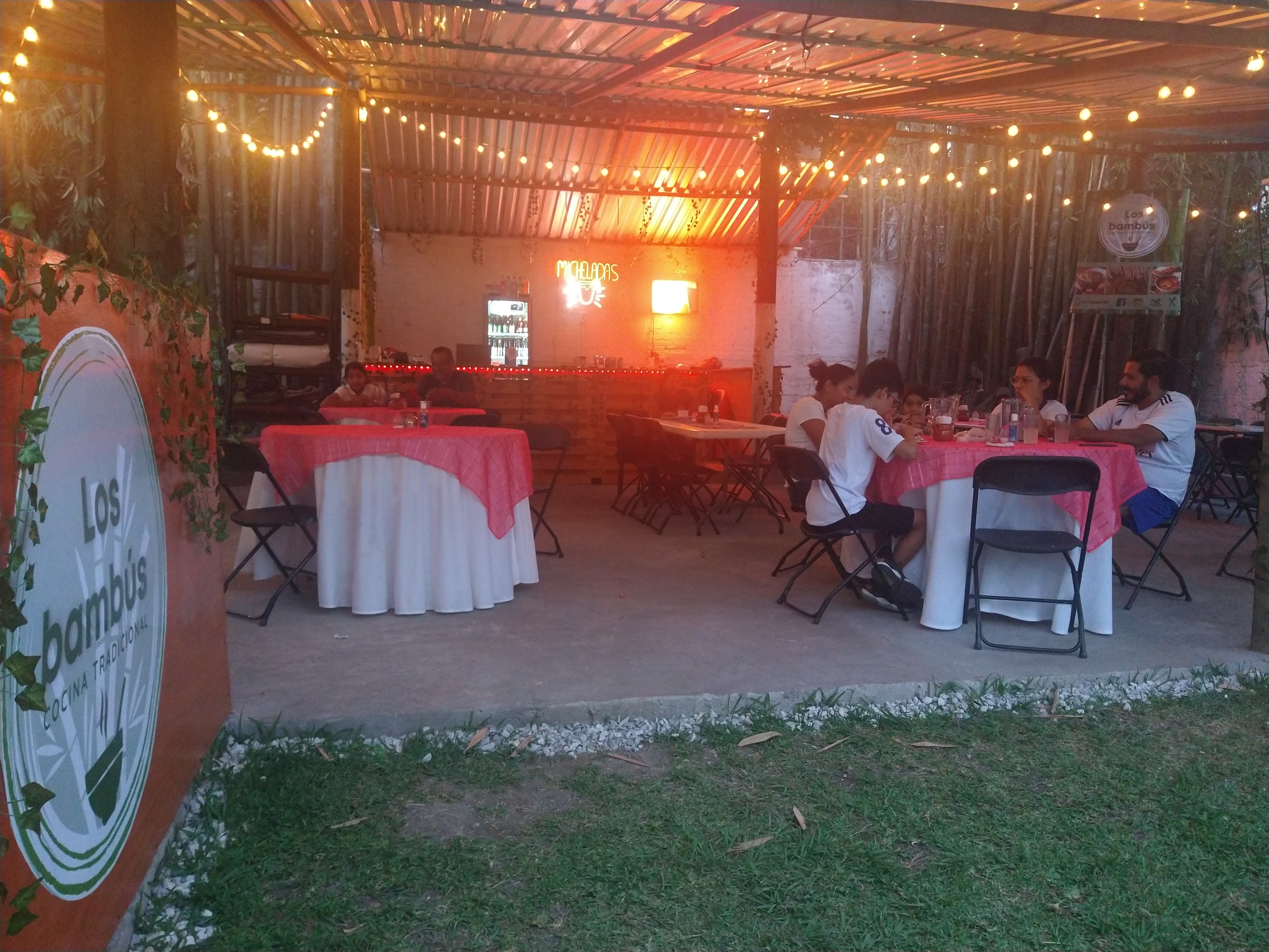 Los Bambús Cocina Tradicional image 1