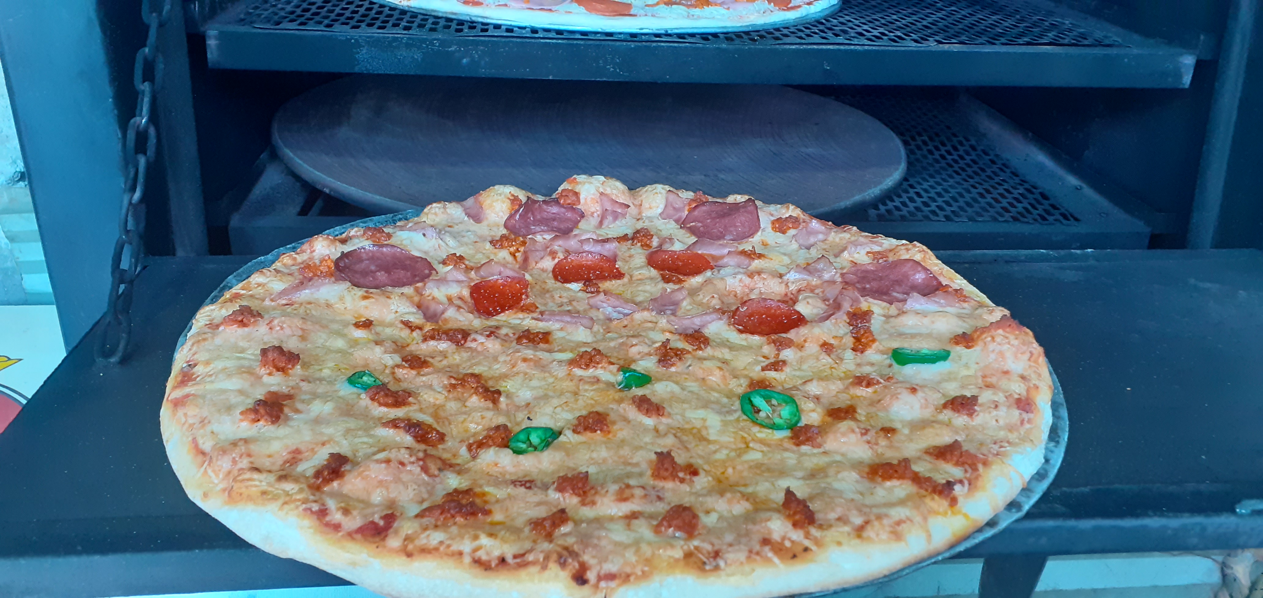 Pizzeria "Fratellos" image 2