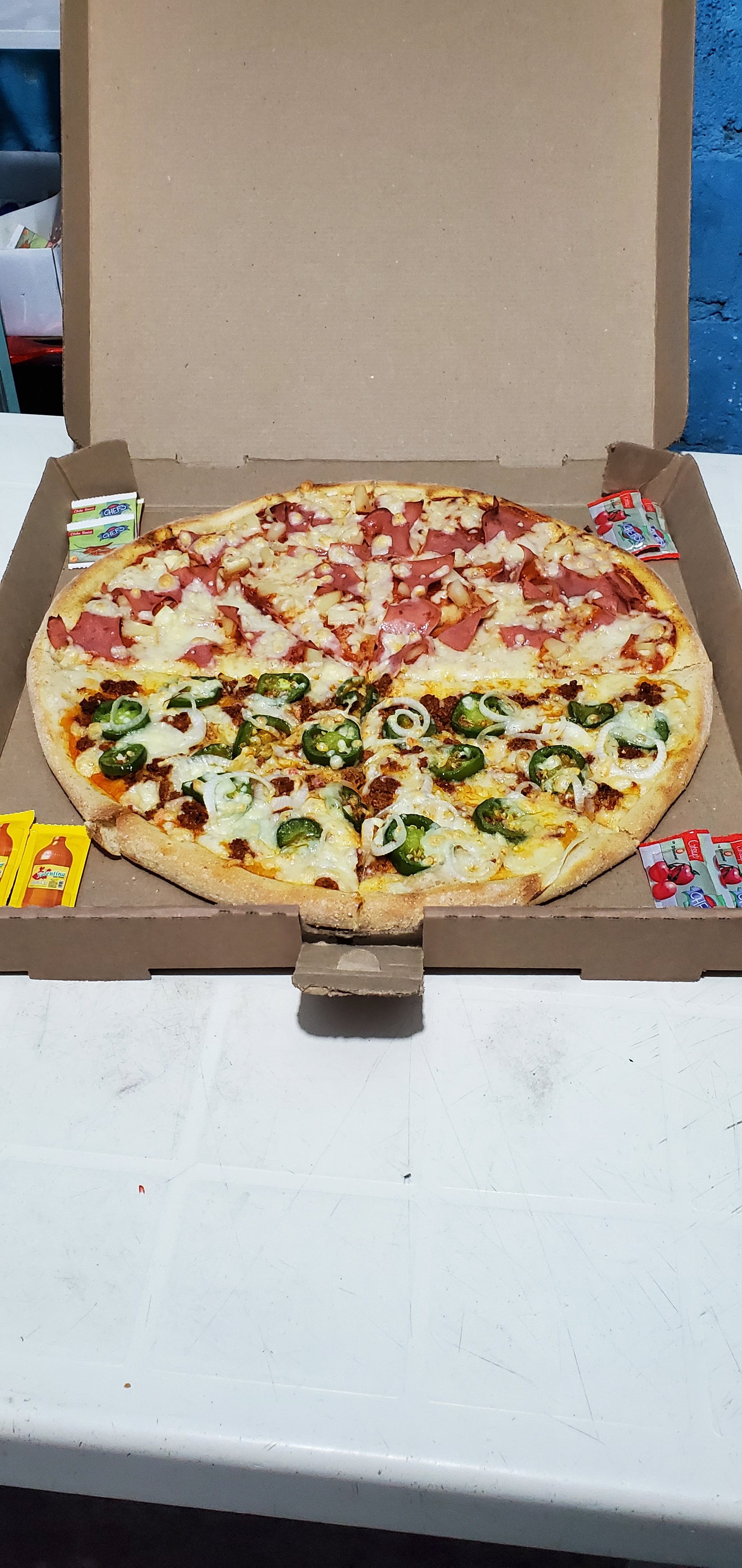 TORRES PIZZA image 9