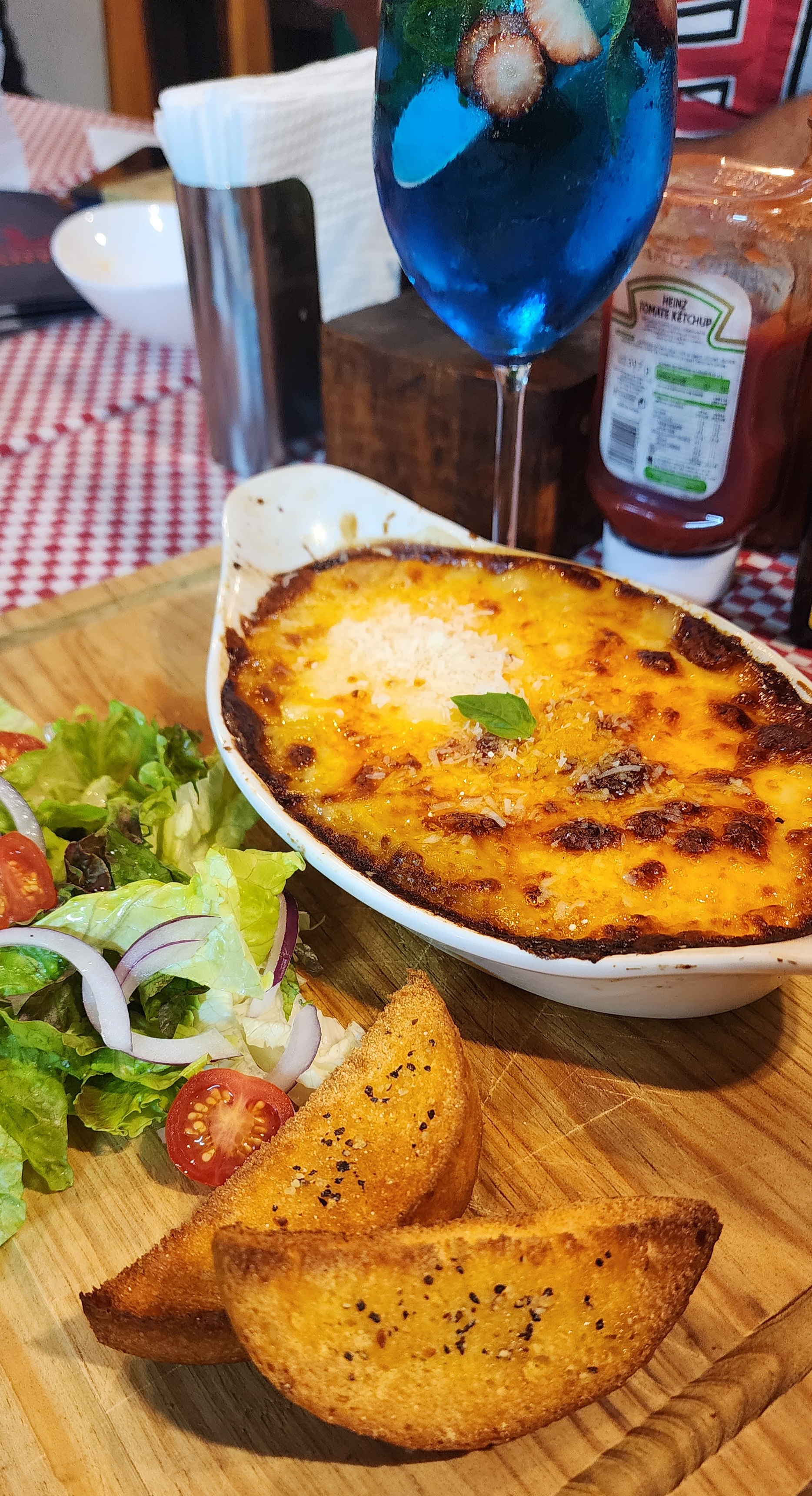 Vicarello Restaurant image 10