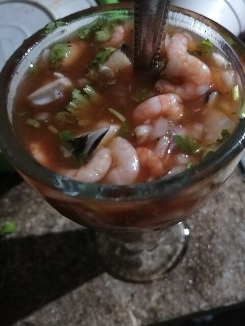 Kocteleria y mariscos El Boquinete image 6