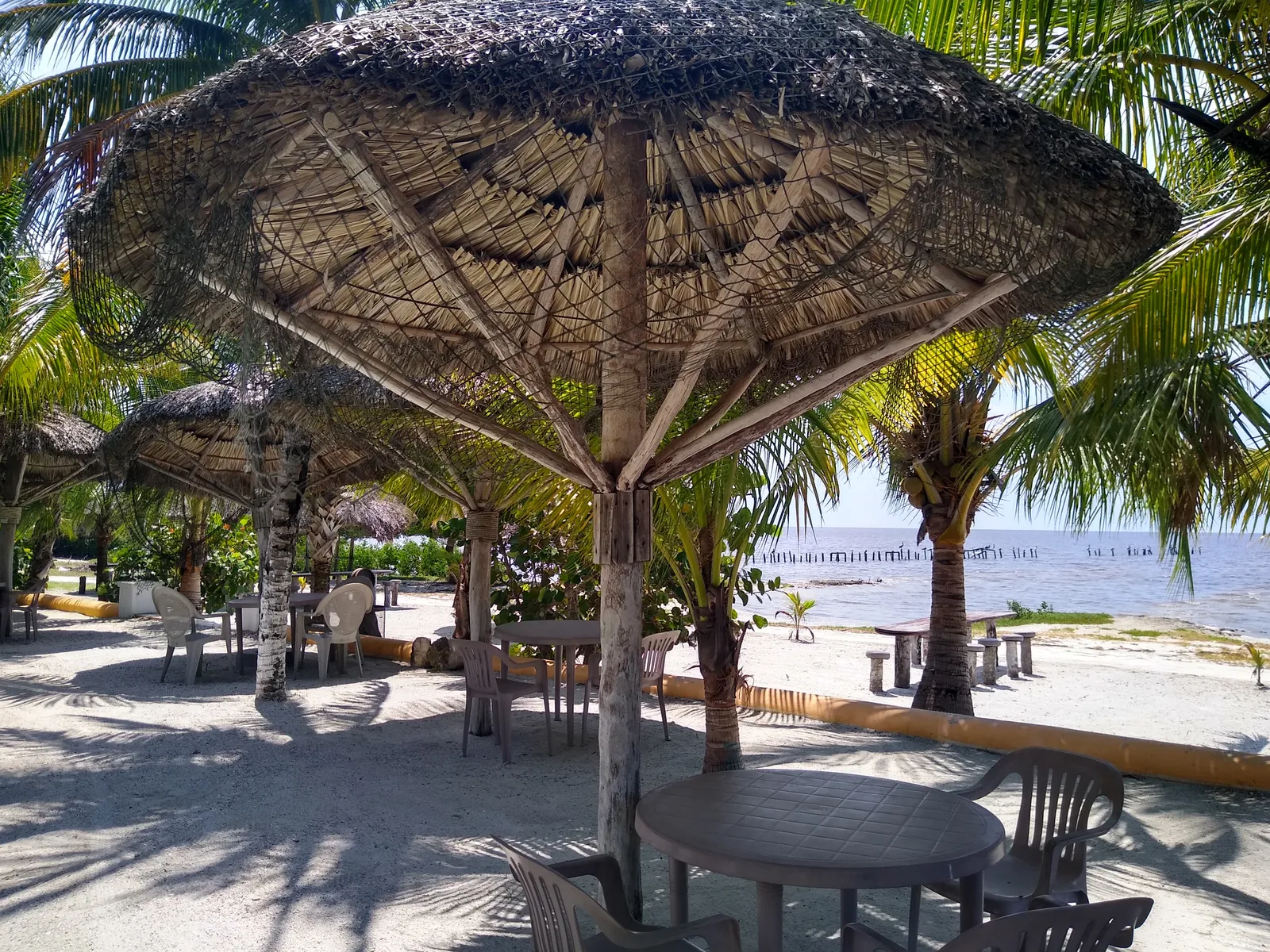 RESTAURANTE BAR & GRILL chaka's image 1