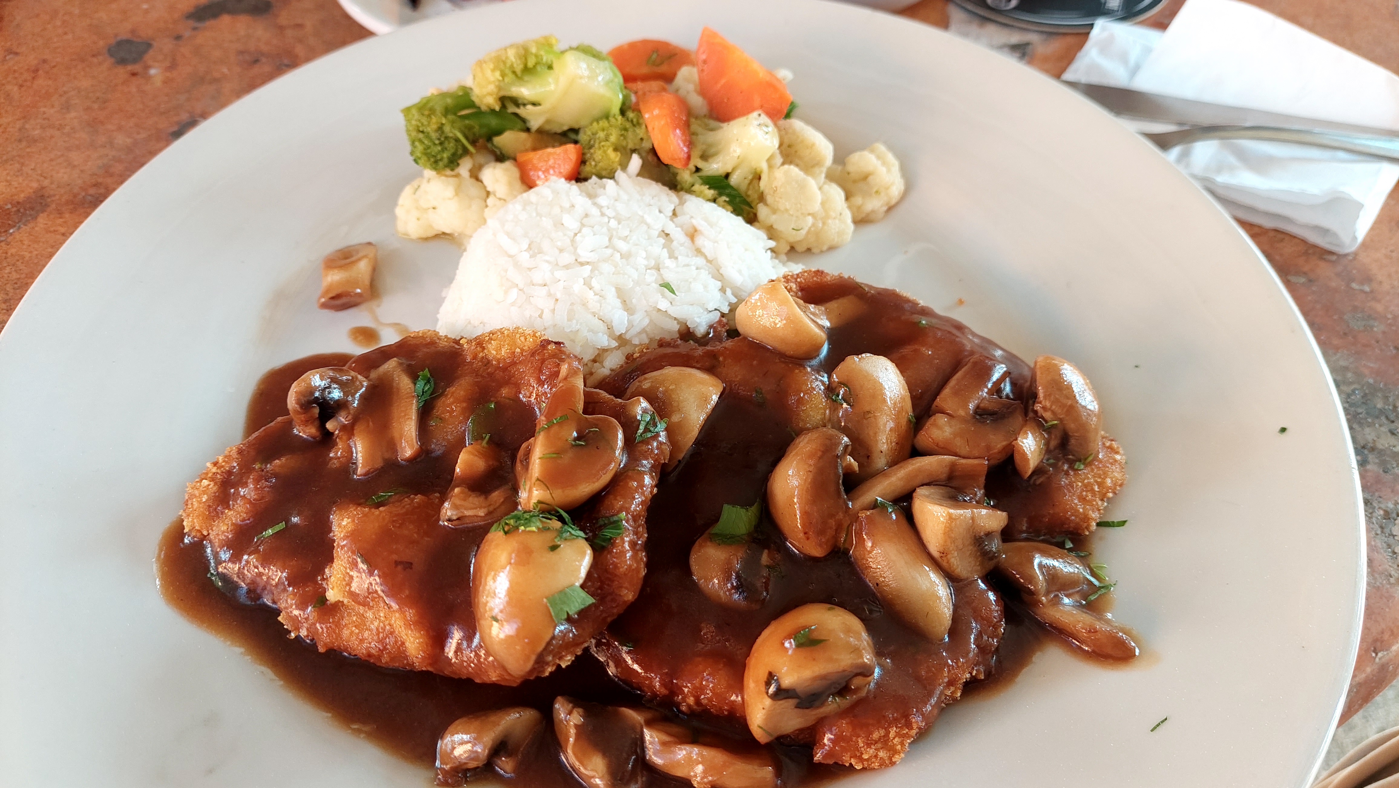 RESTAURANTE BAR & GRILL chaka's image 2