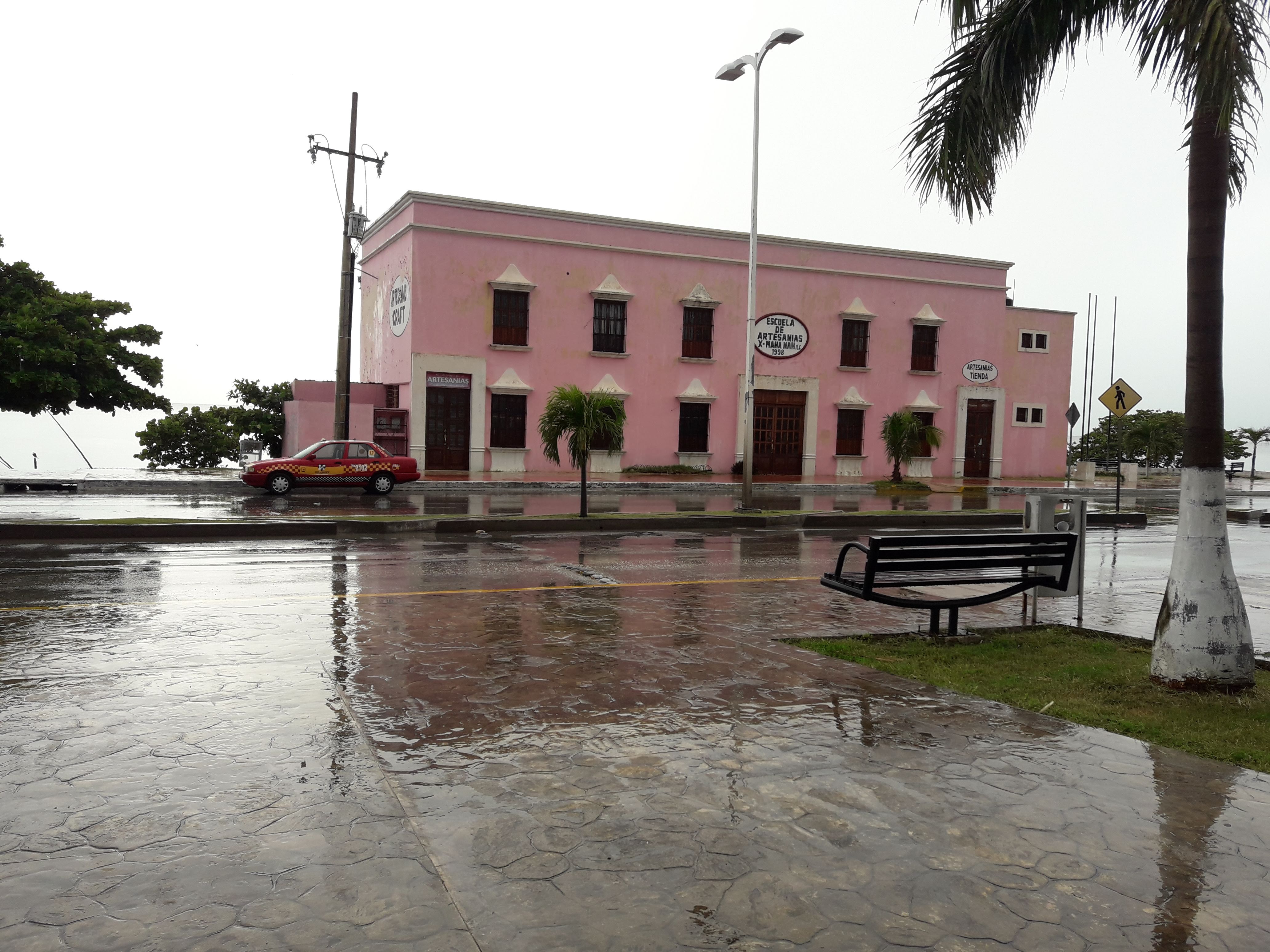 Mariscos "Las Brisas del Boxito" image 9