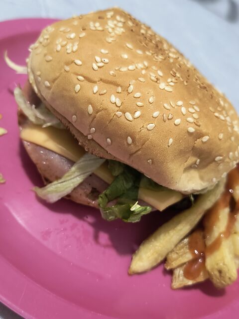 Las Burgers image 2