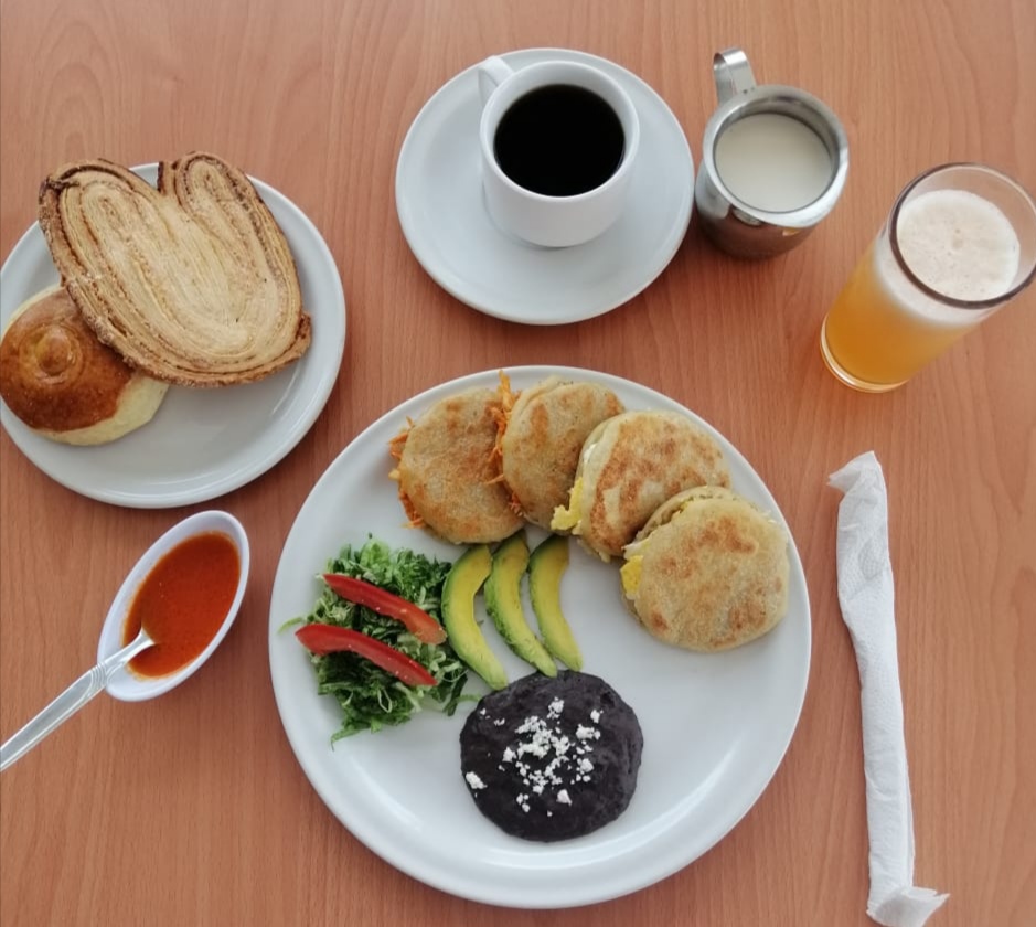 Restaurant y Cafetería Mónaco image 1