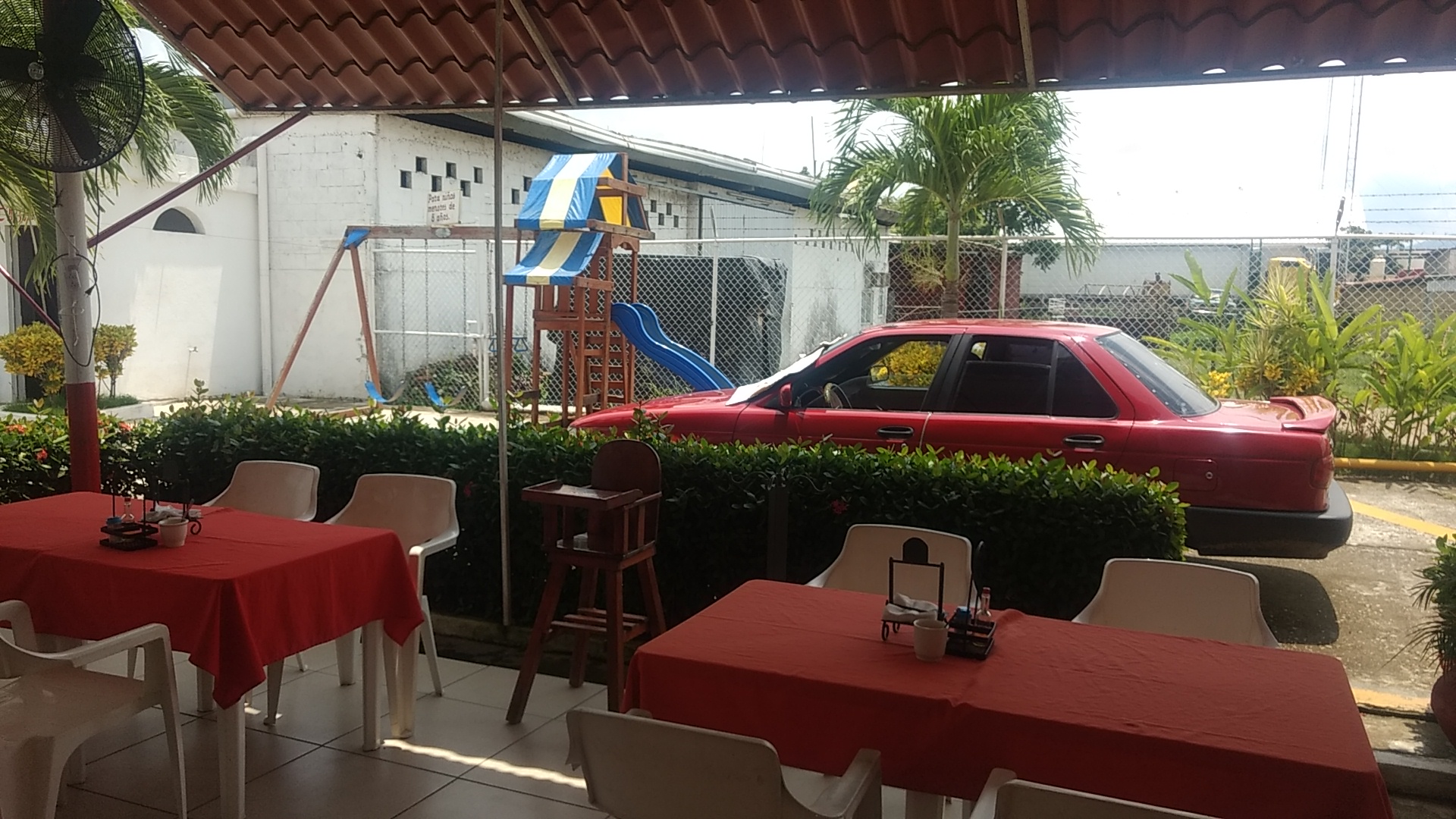 Restaurante De Mariscos Y Pescado El Timon image 1