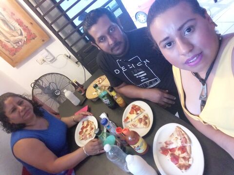 Manolo's Pizzería image 8