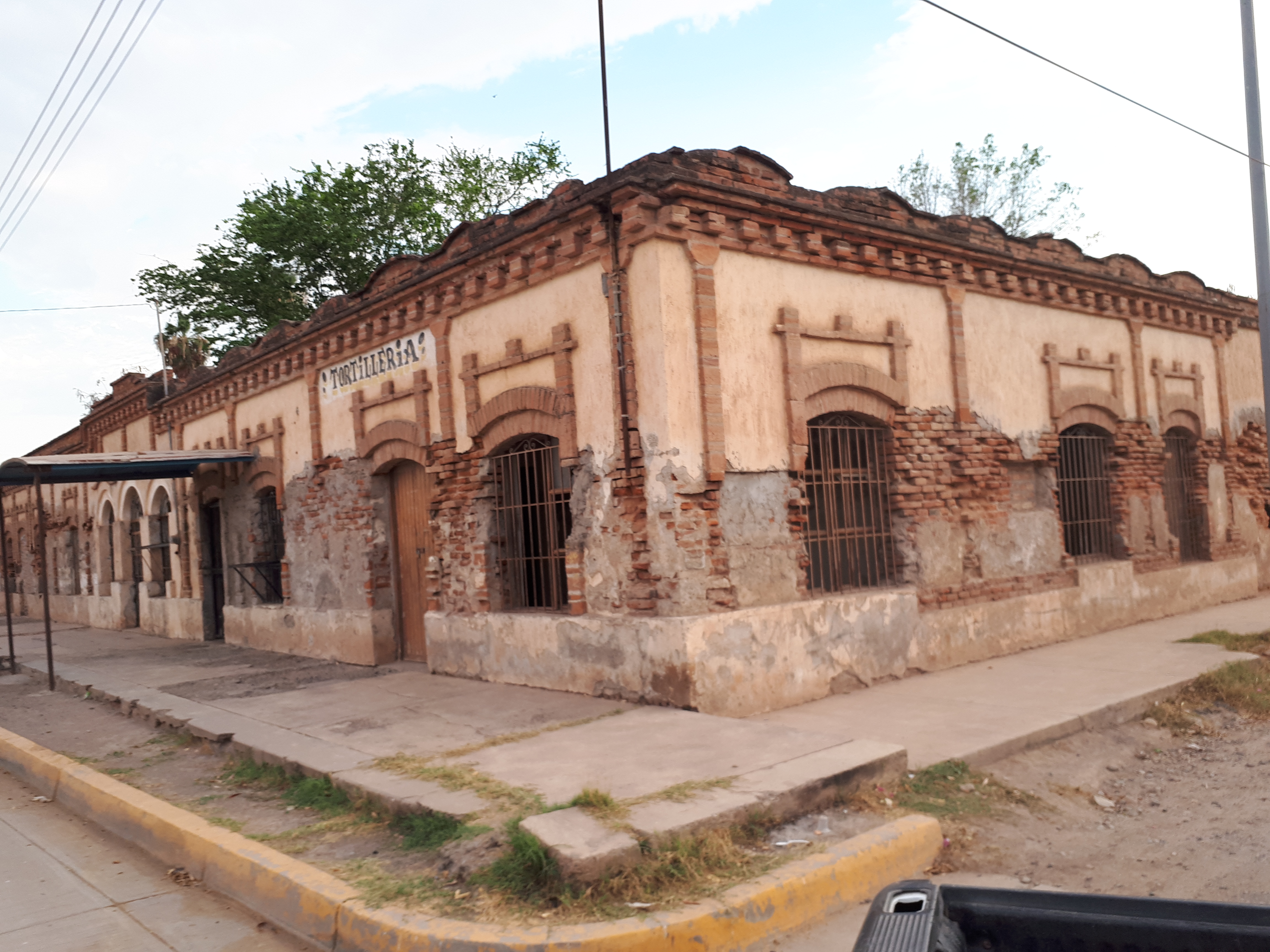 Pollos Asados Los Cuates image 2