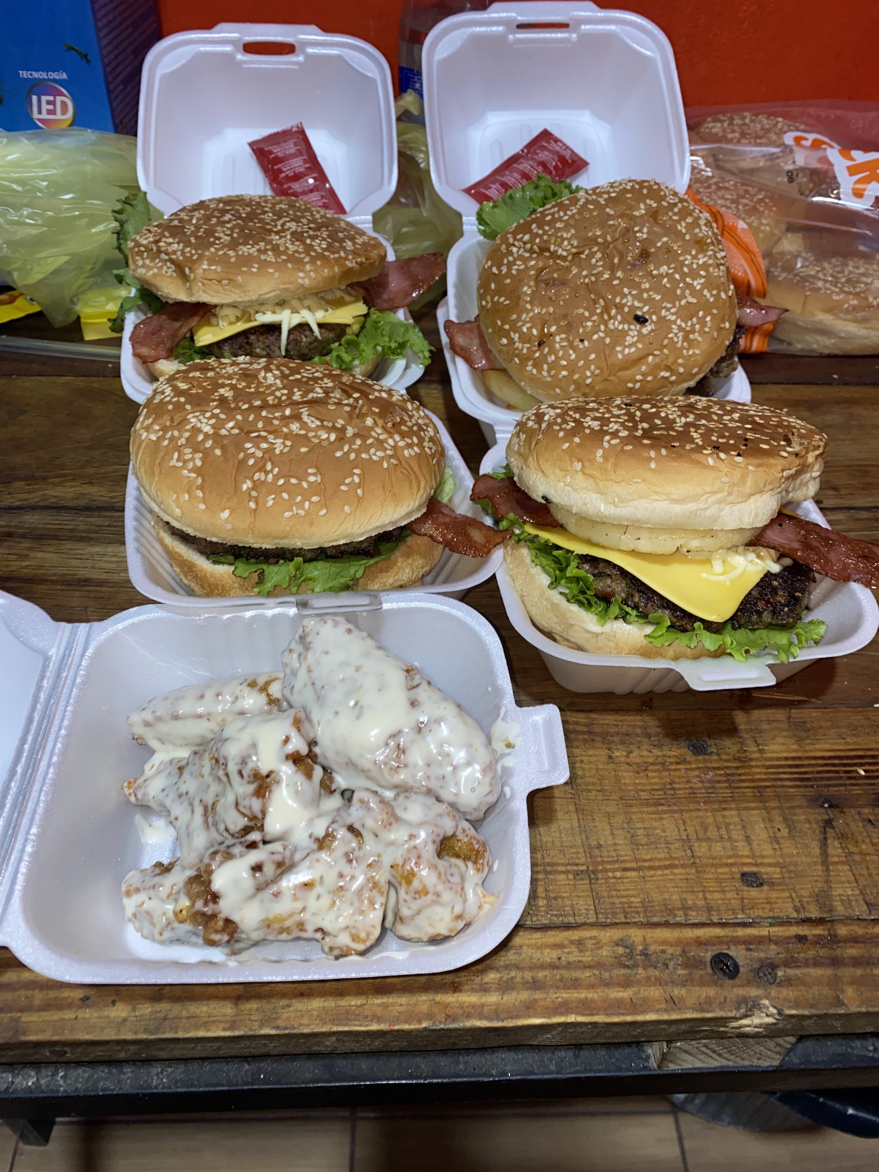 Alitas House image 8