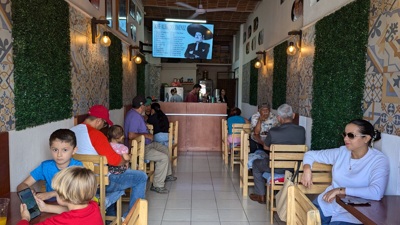 Alo-Bueno image 1