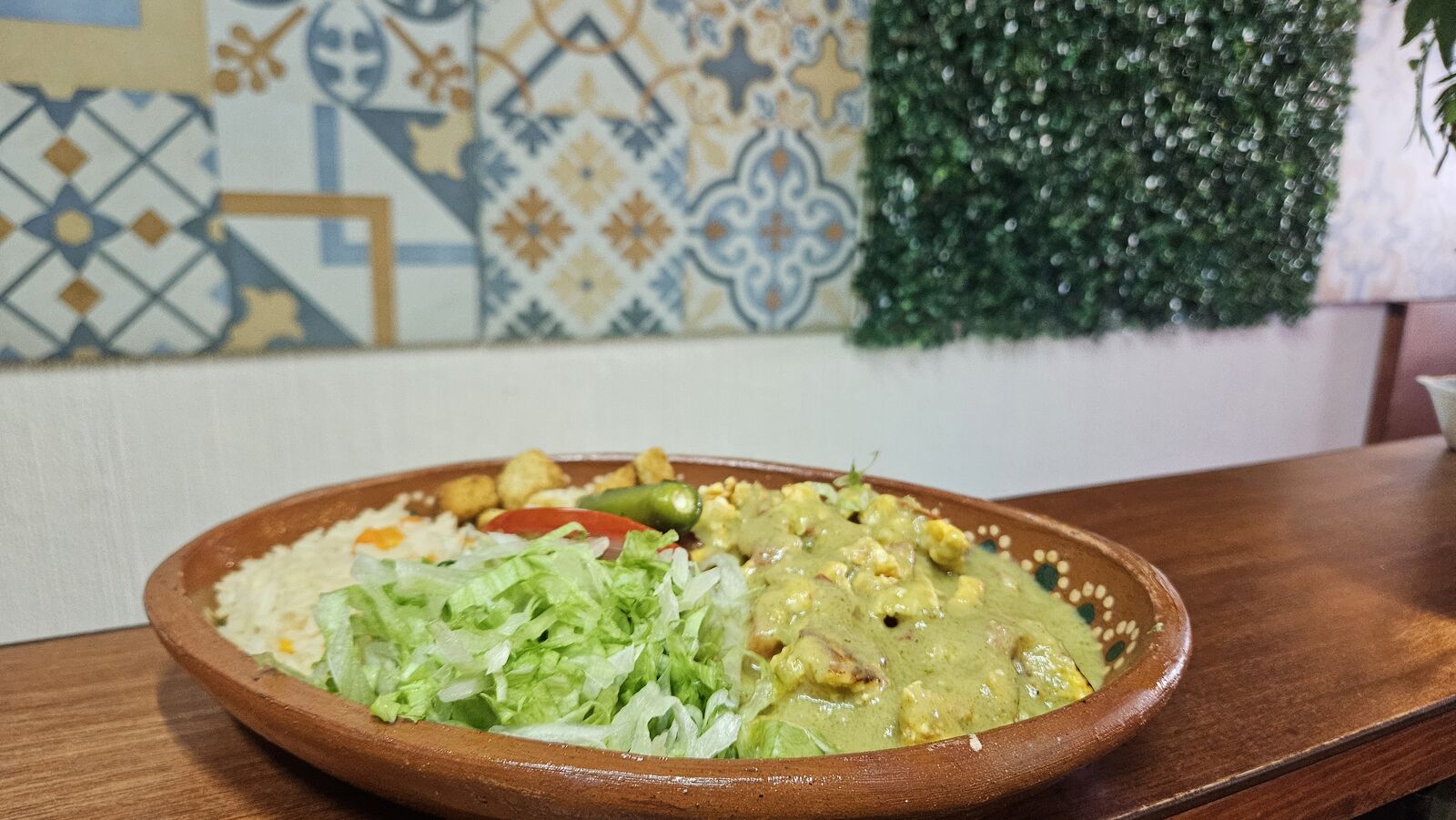 Alo-Bueno image 6