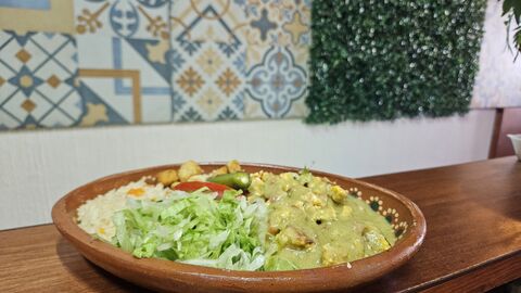 Alo-Bueno image 6