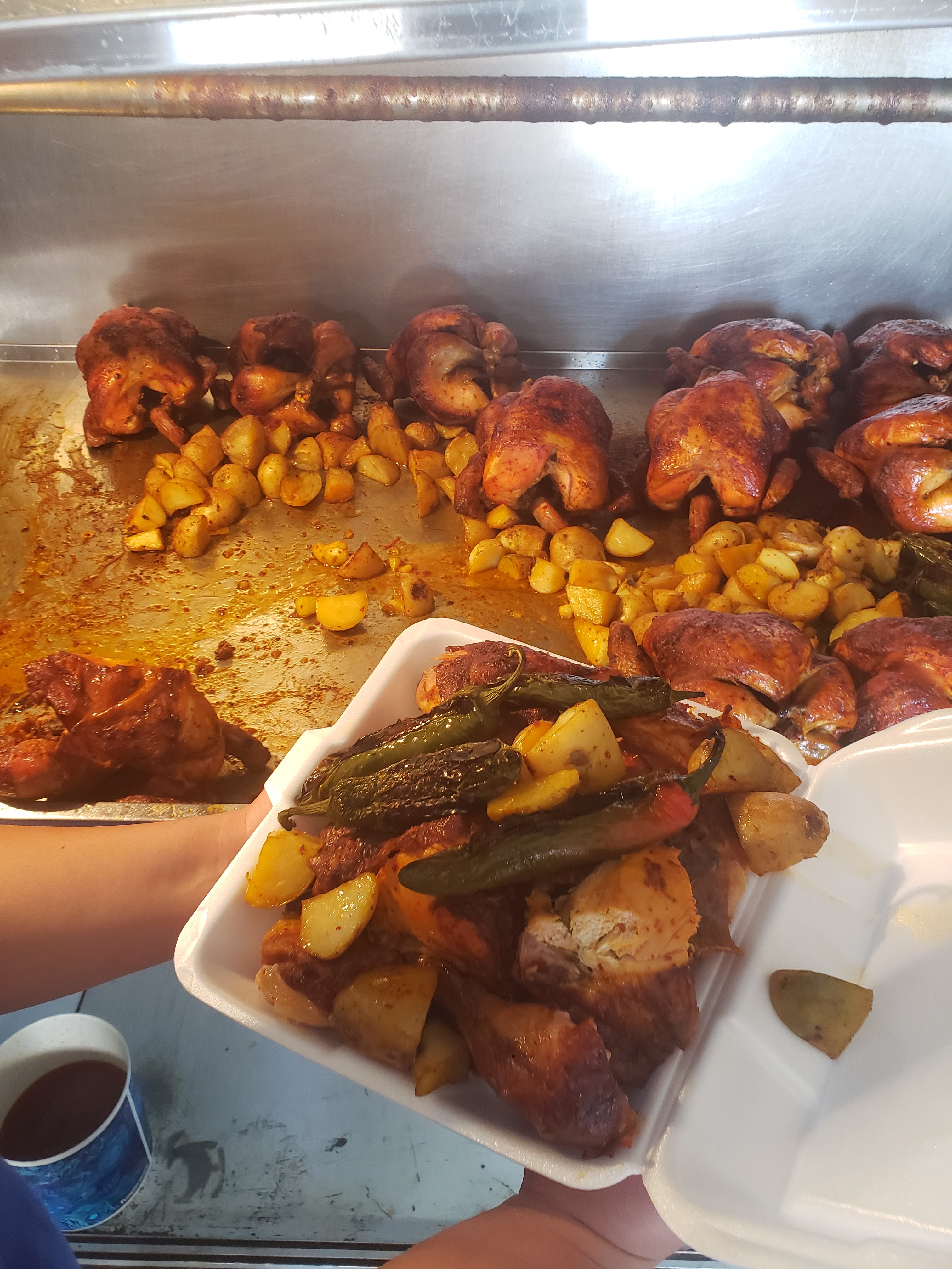 Rosticeria El pollo Chelis image 2