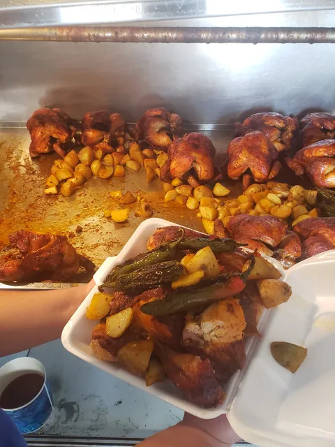 Rosticeria El pollo Chelis image 2