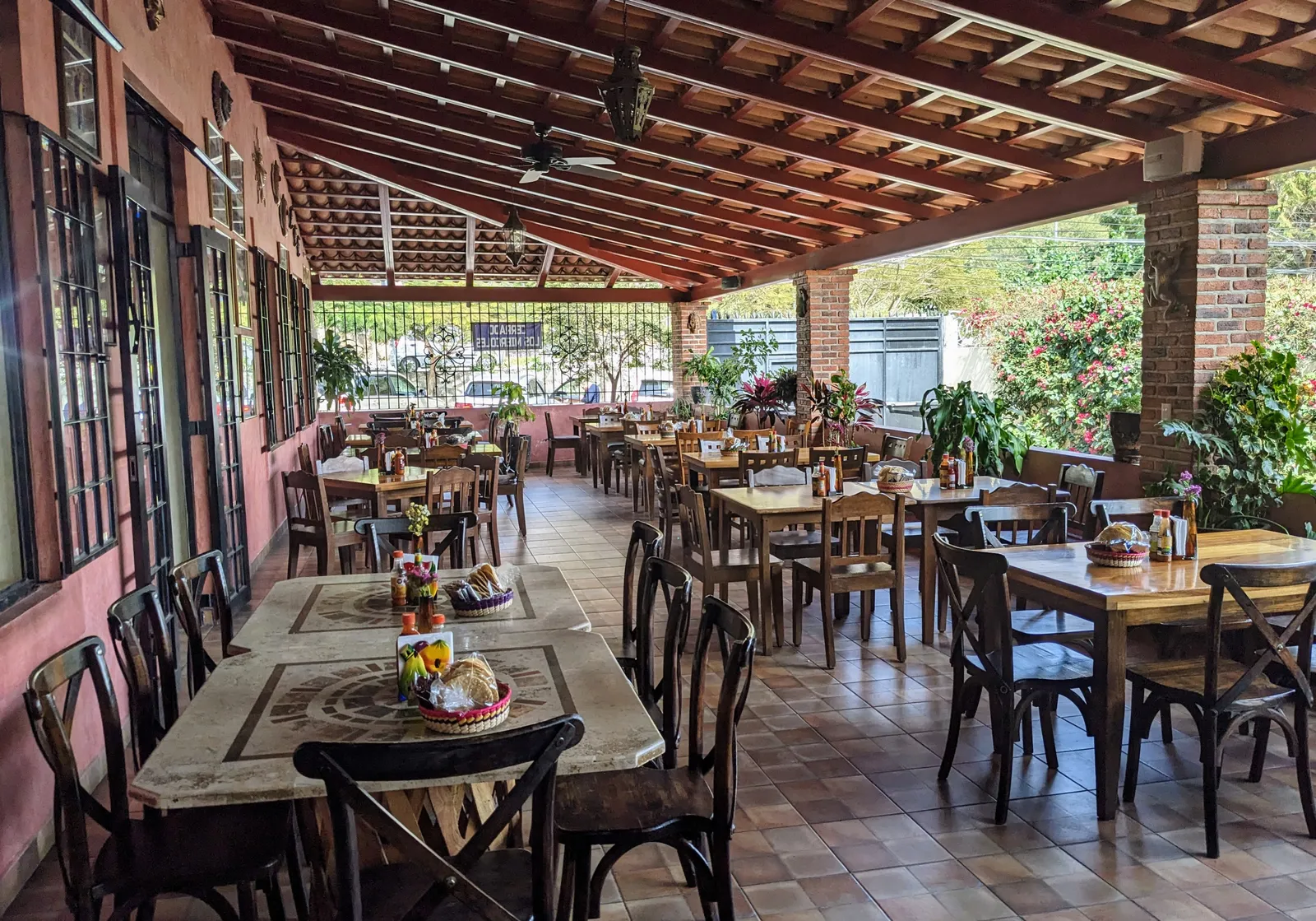 Mariscos Peter image 1