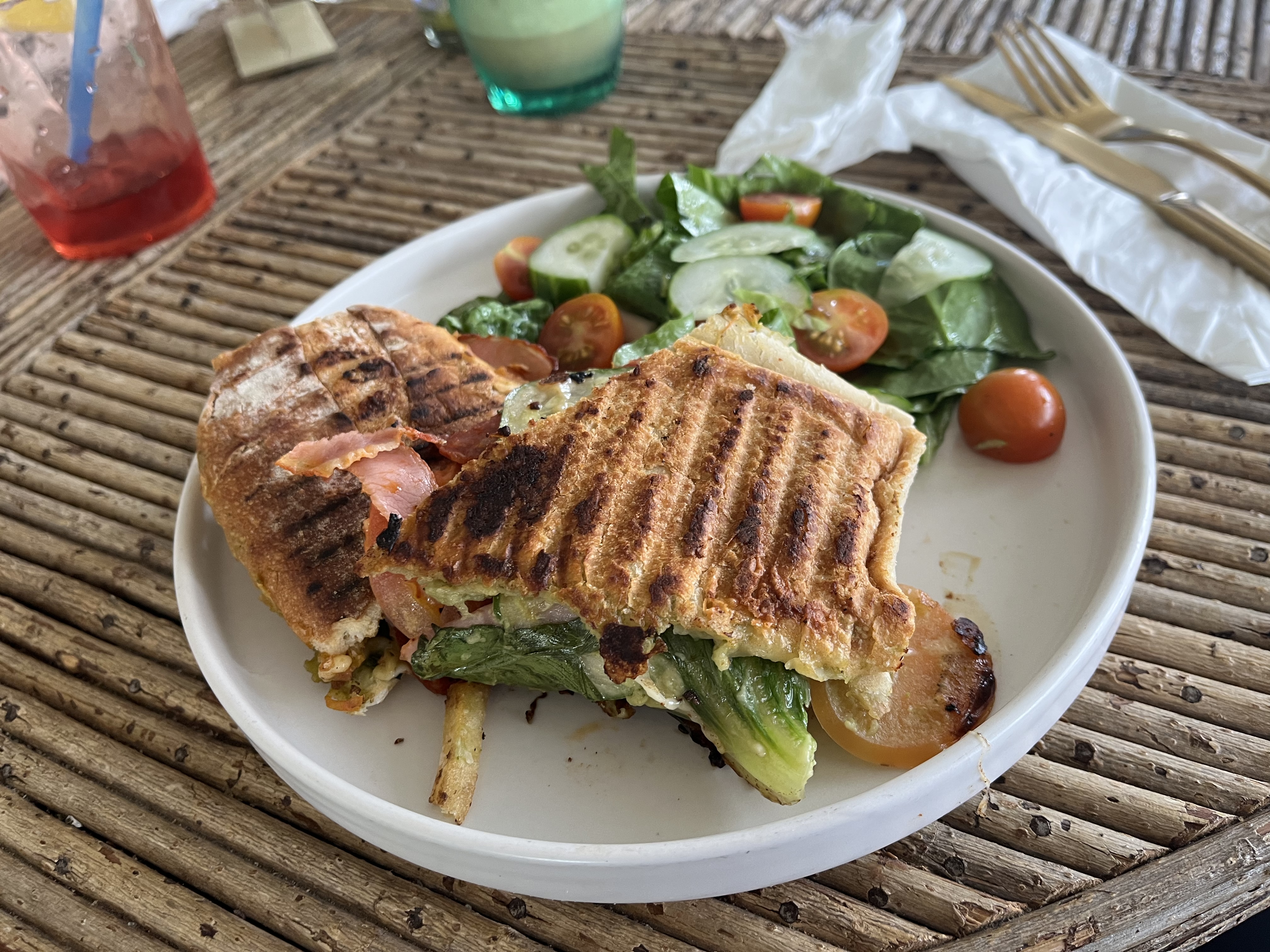 Los Gringos Cafe: Ajijic Plaza Centro image 2