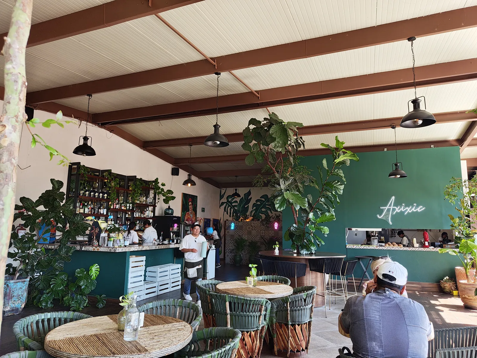 Los Gringos Cafe: Ajijic Plaza Centro image 7