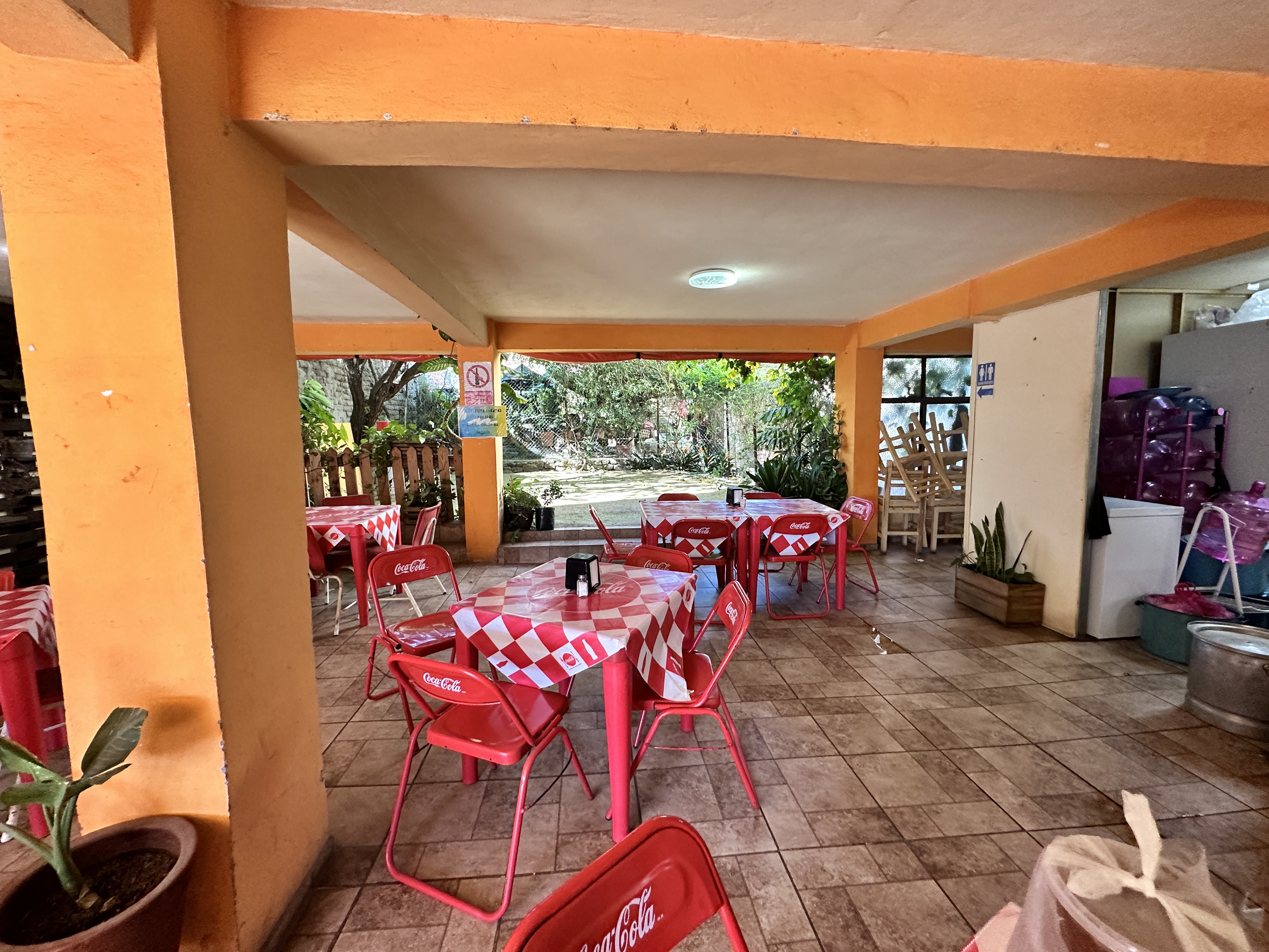 Birria Solano Restaurante image 3