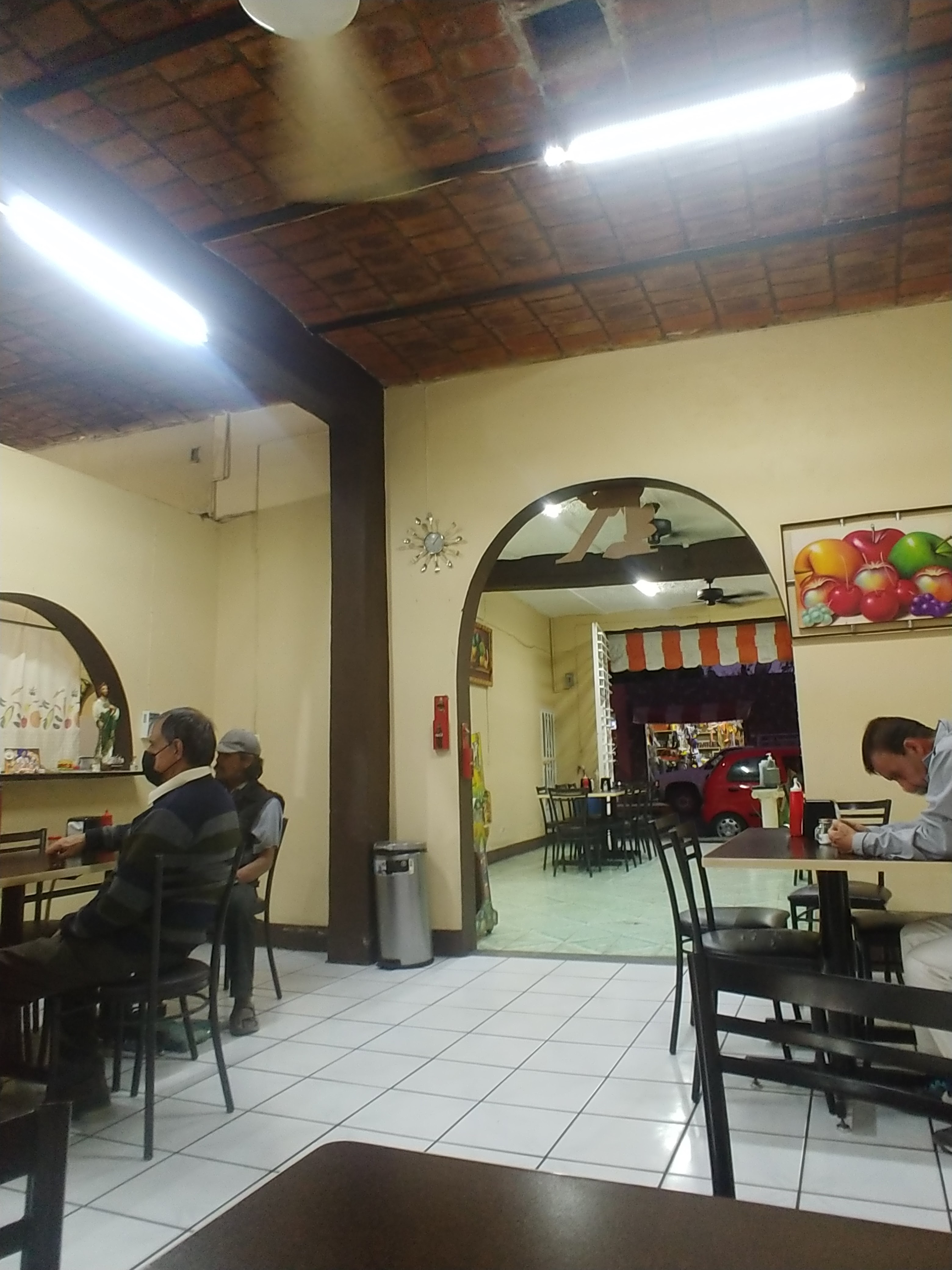 Loncheria Rosa image 8