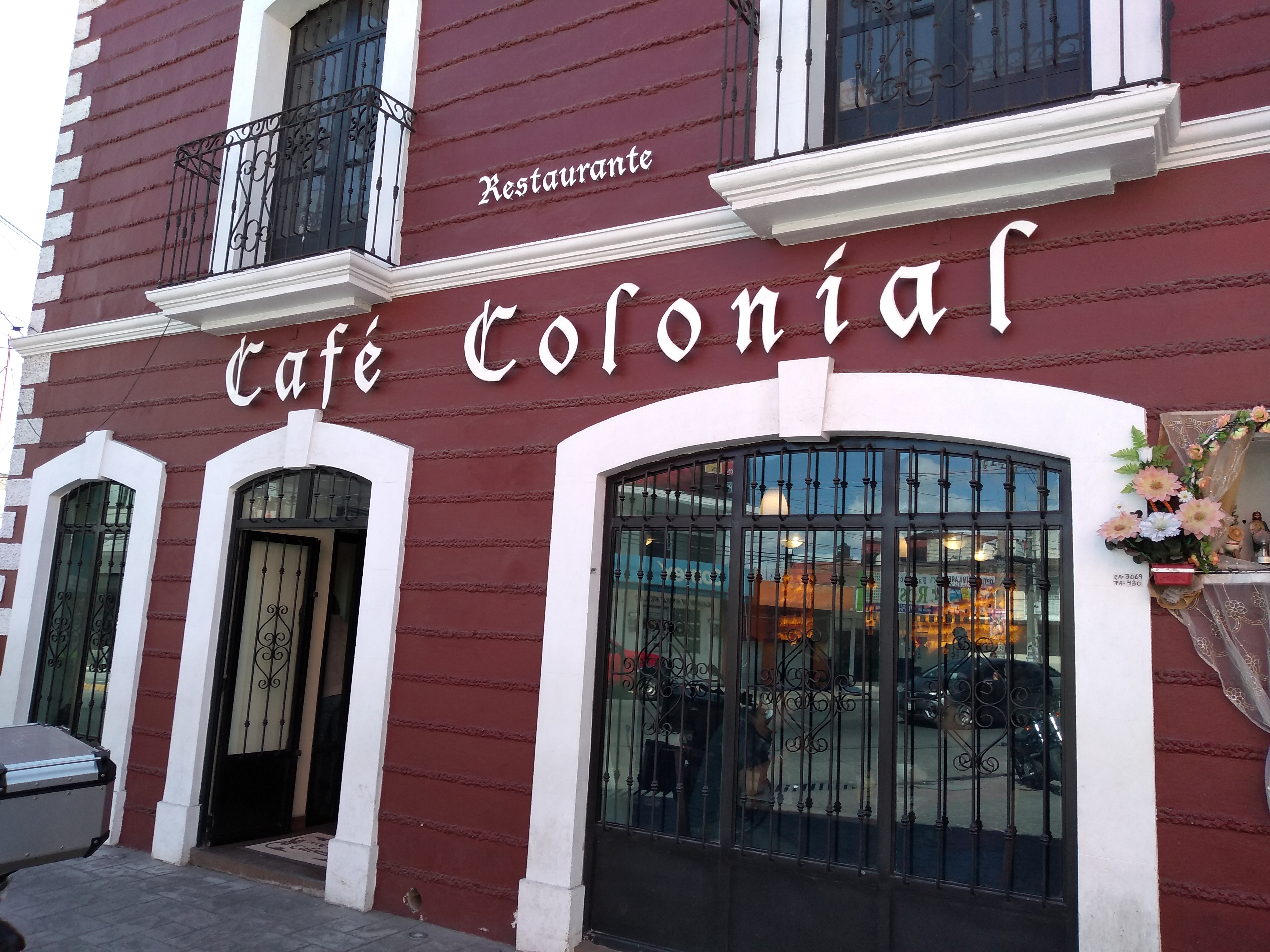 Café Colonial image 1