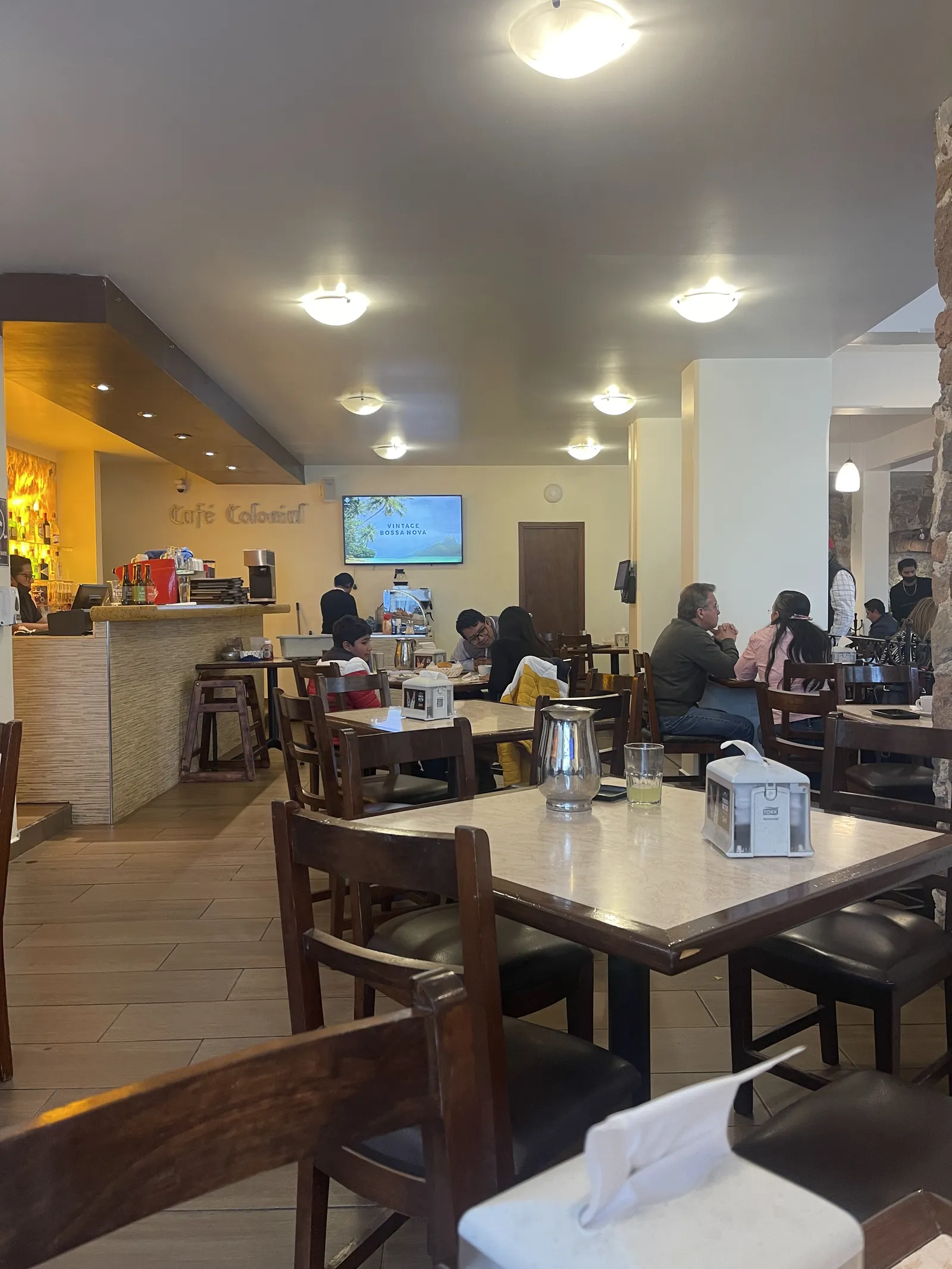 Café Colonial image 4