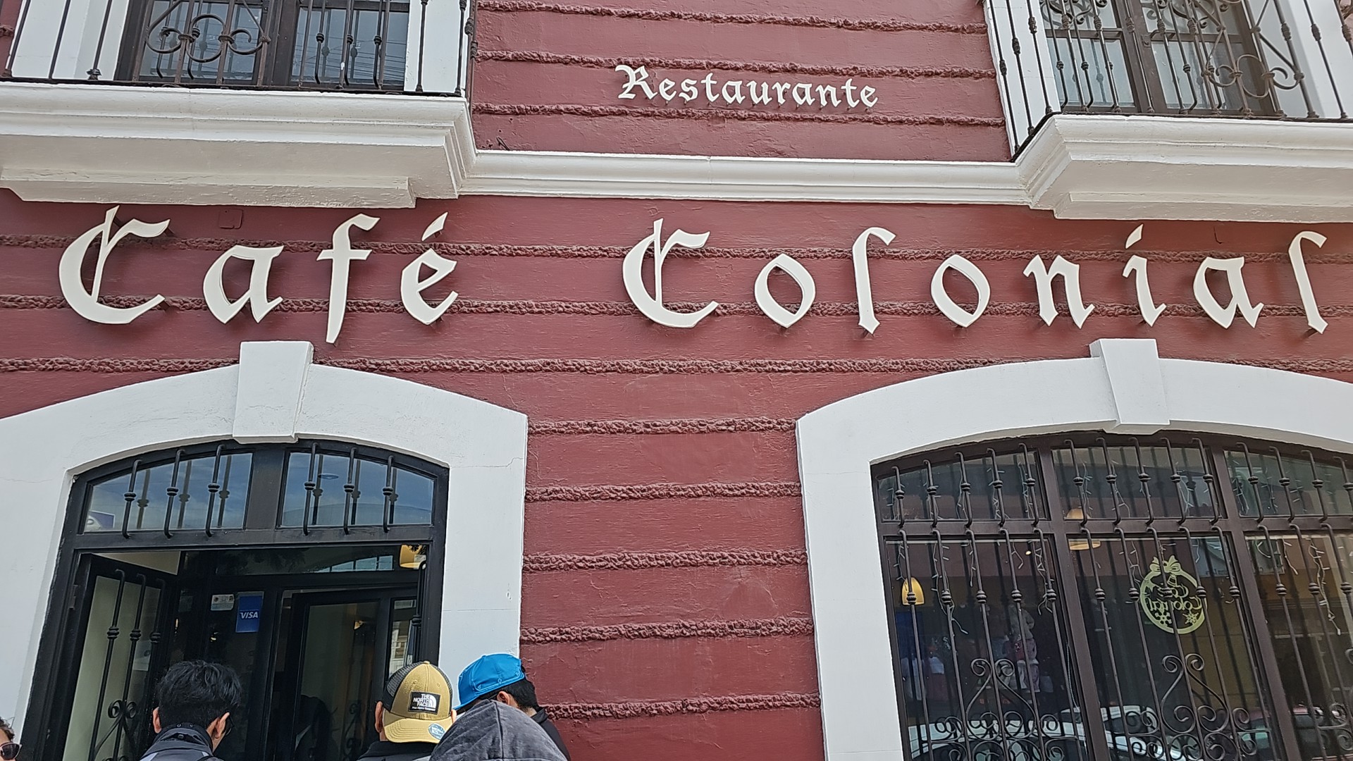 Café Colonial image 5