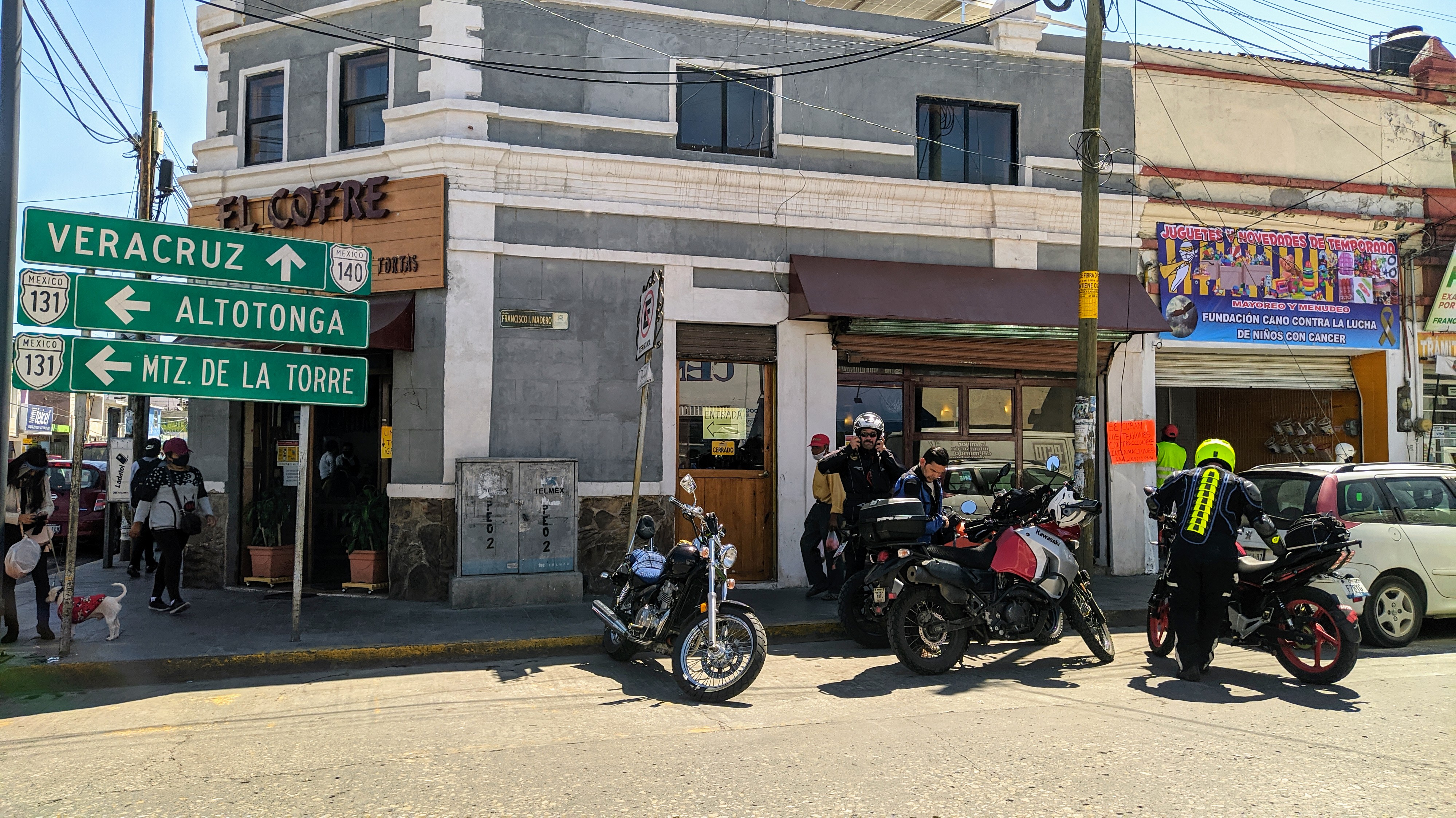 Embutidos y Tortas El Cofre image 4