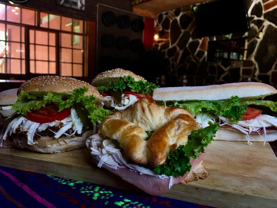 Cabañas El Encanto Restaurant image 7