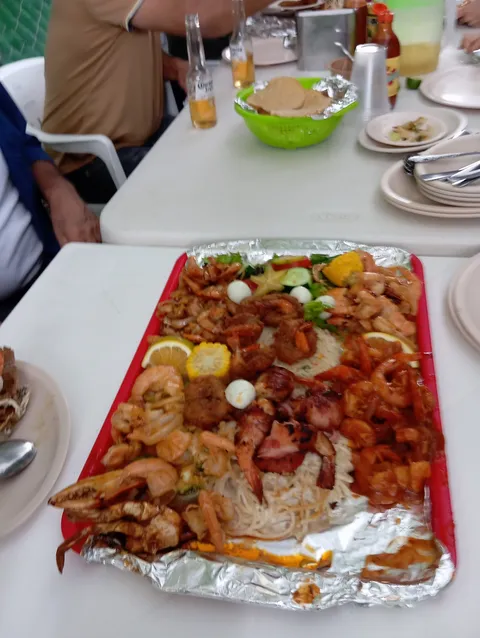 LA FIESTA Y SU OLA VERDE image 2