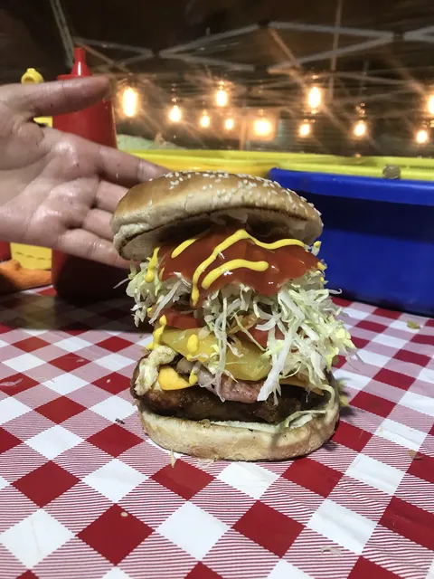 Hamburguesas y Alitas al Carbón Alas brasas image 2