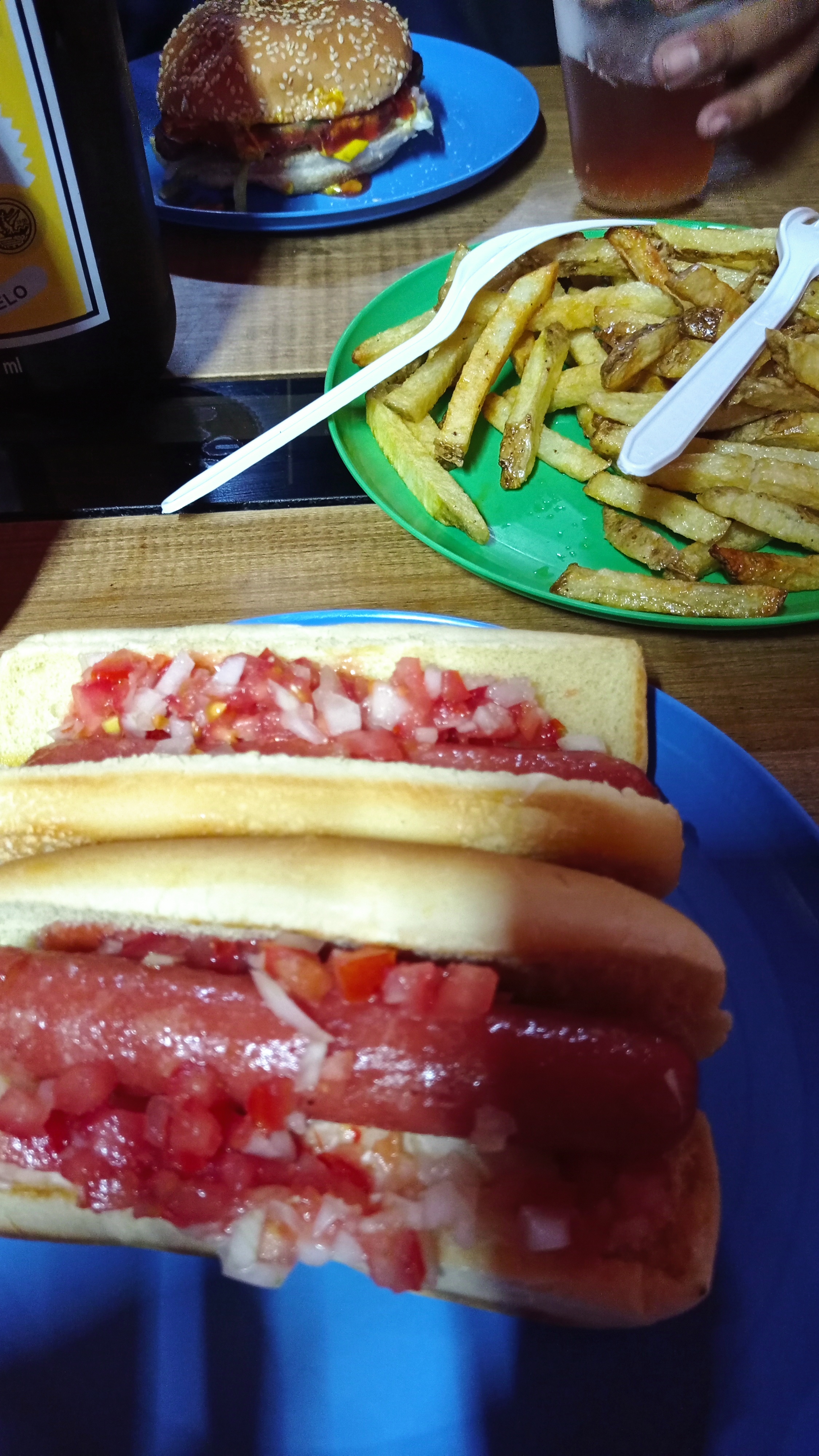 Maliburguers image 5