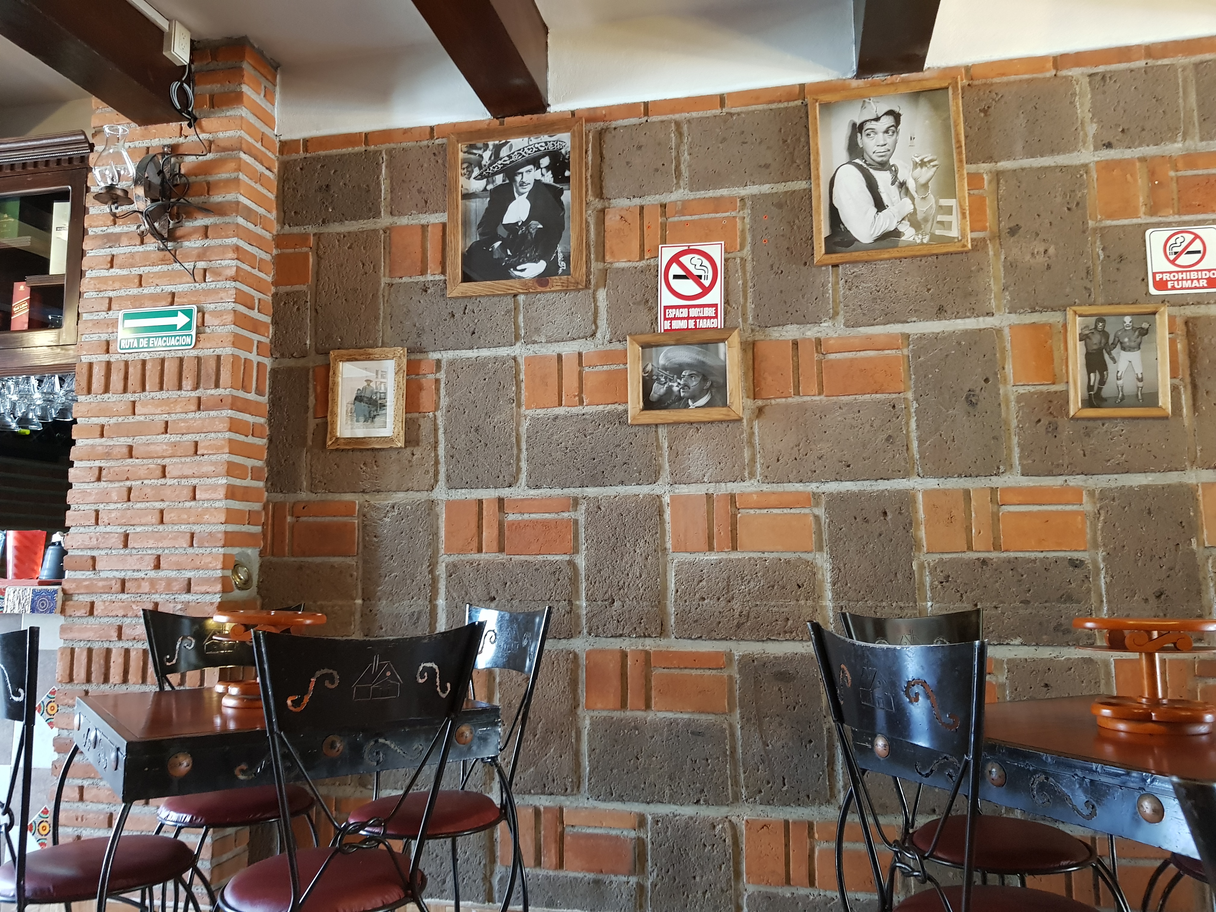 El Jacalito Grill image 7