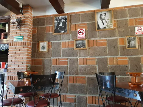 El Jacalito Grill image 7
